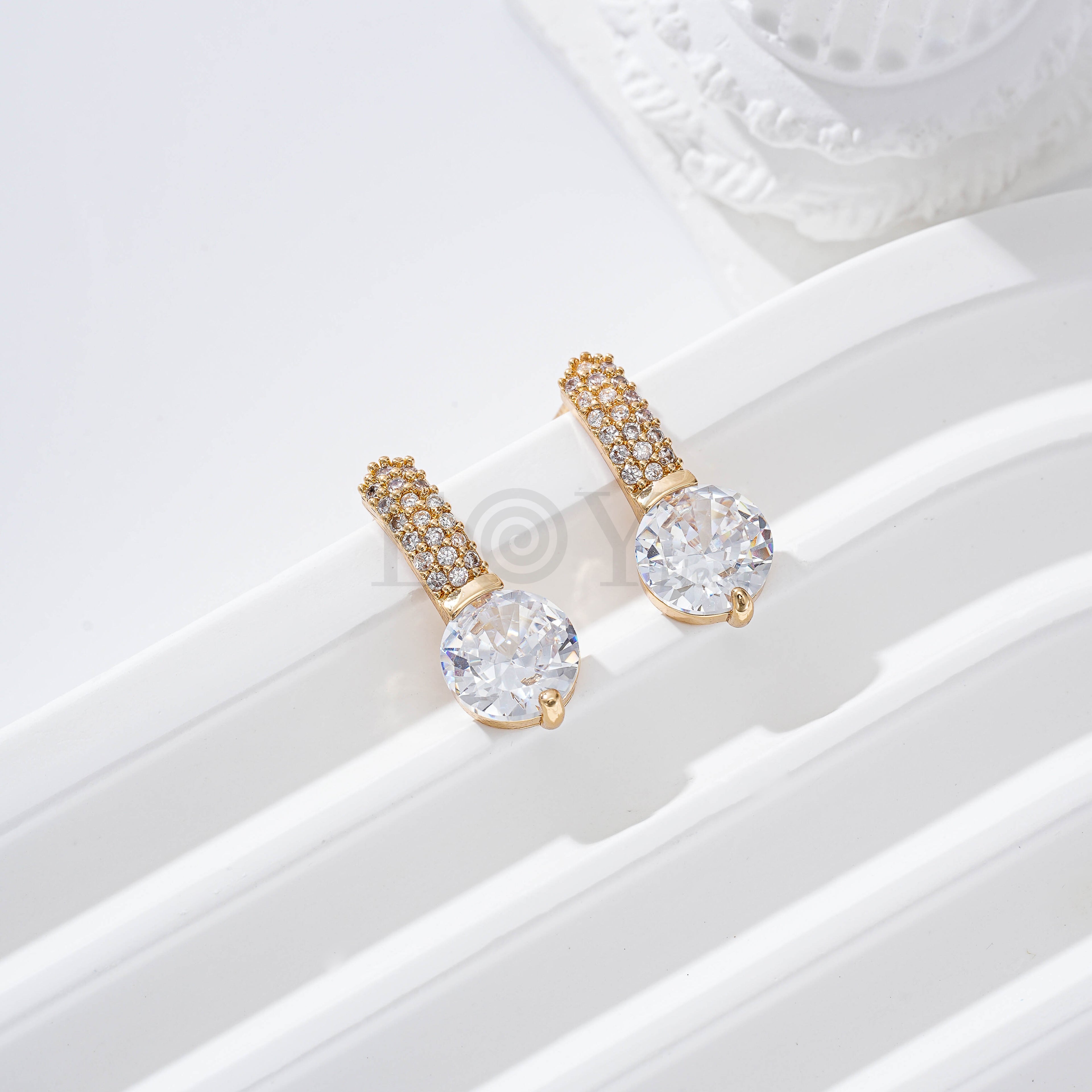 Pendientes con circonitas gold-filled