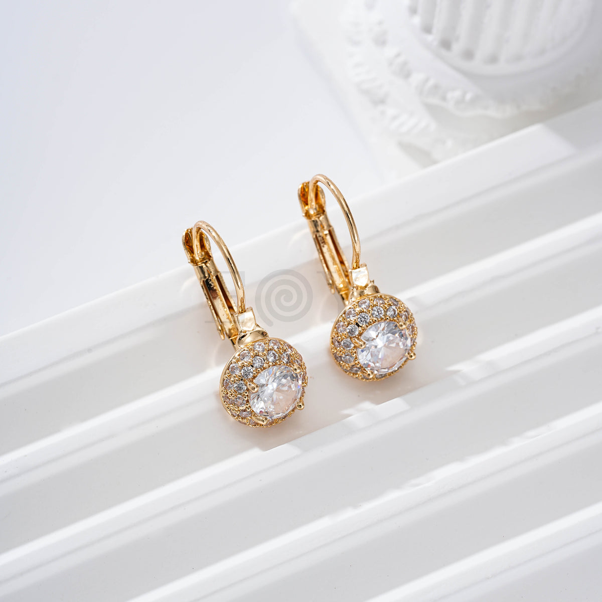 Aro con piedra gold-filled