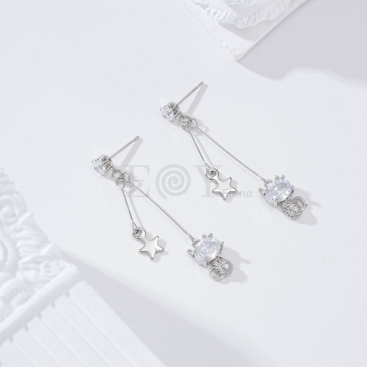 Pendientes largos con circonita y estrella gold-filled
