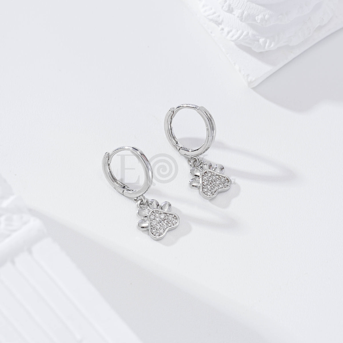 Pendientes de aro con huella animal gold-filled