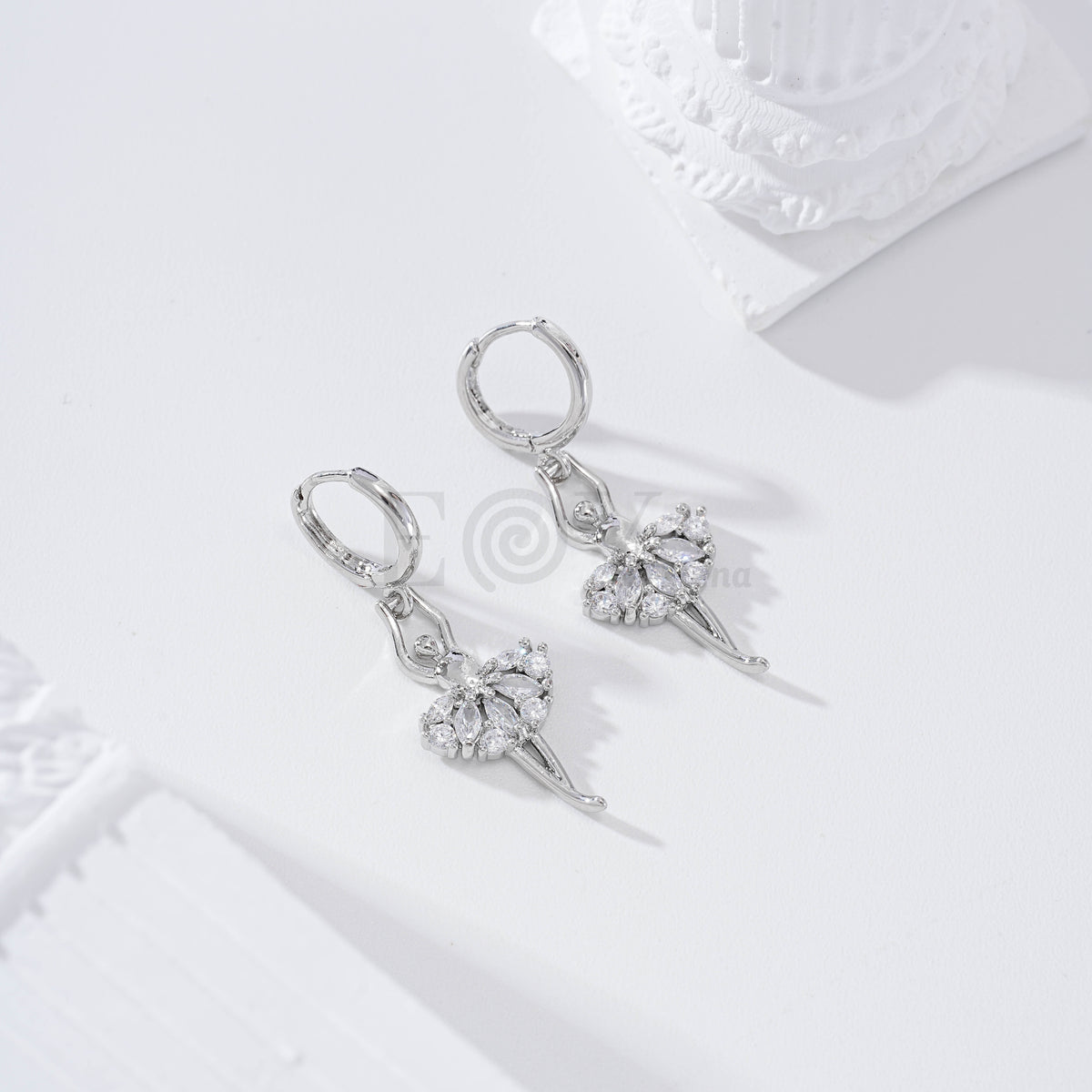 Pendientes de aro con bailarina gold-filled