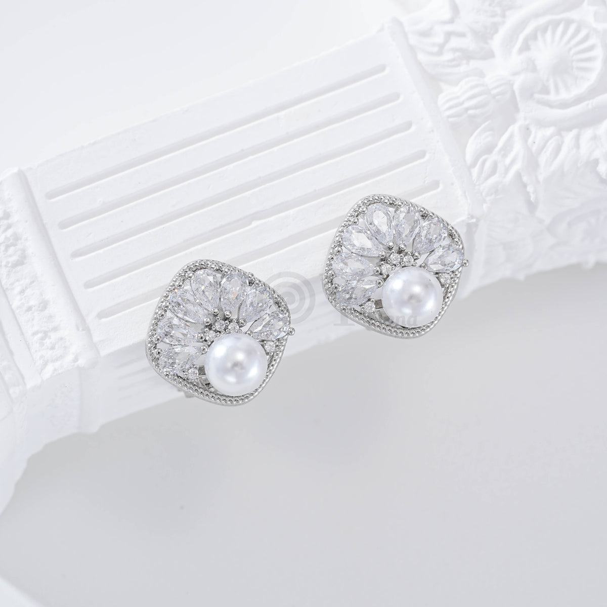 Pendientes con perla y circonitas pinza gold-filled