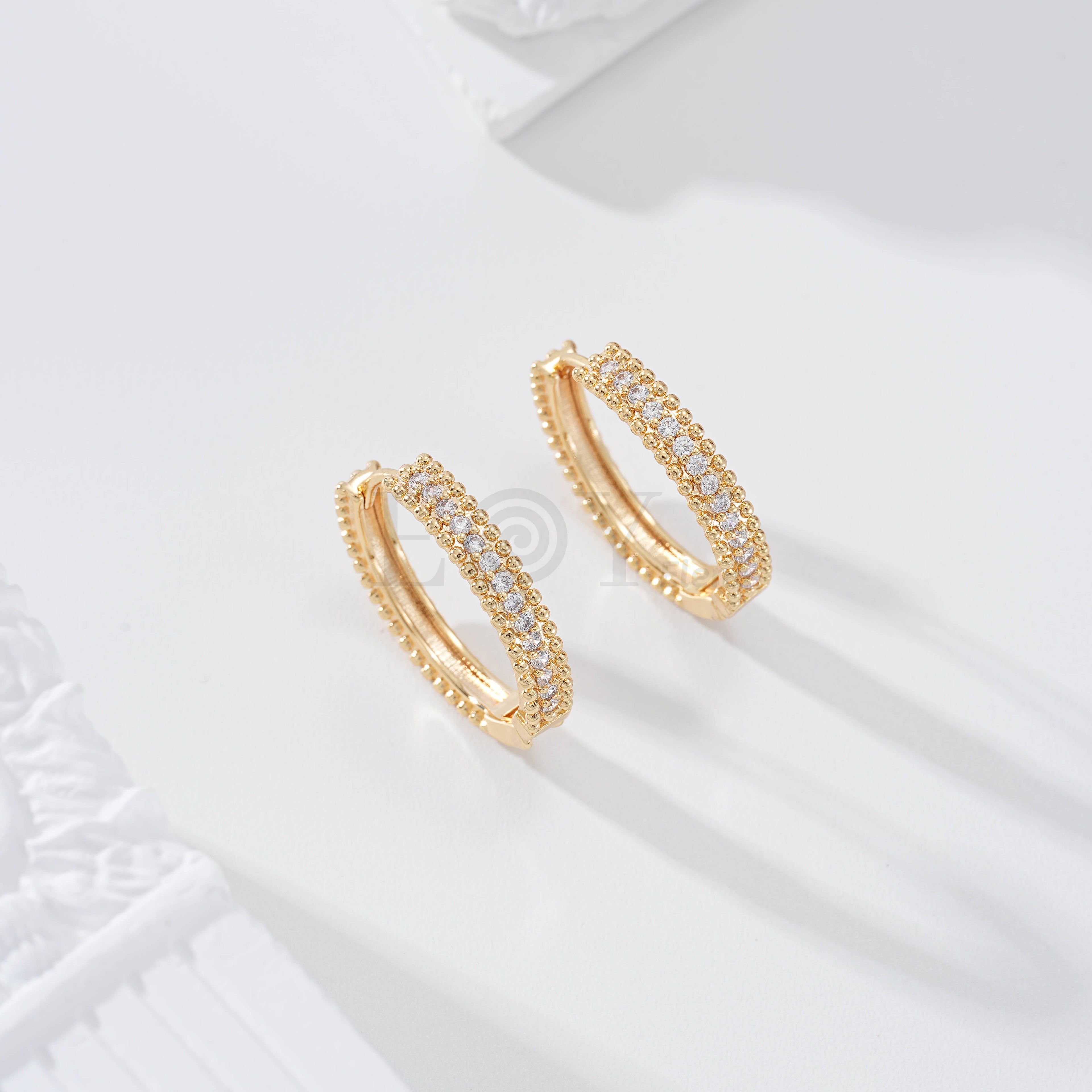 Aro con circonitas goldfield