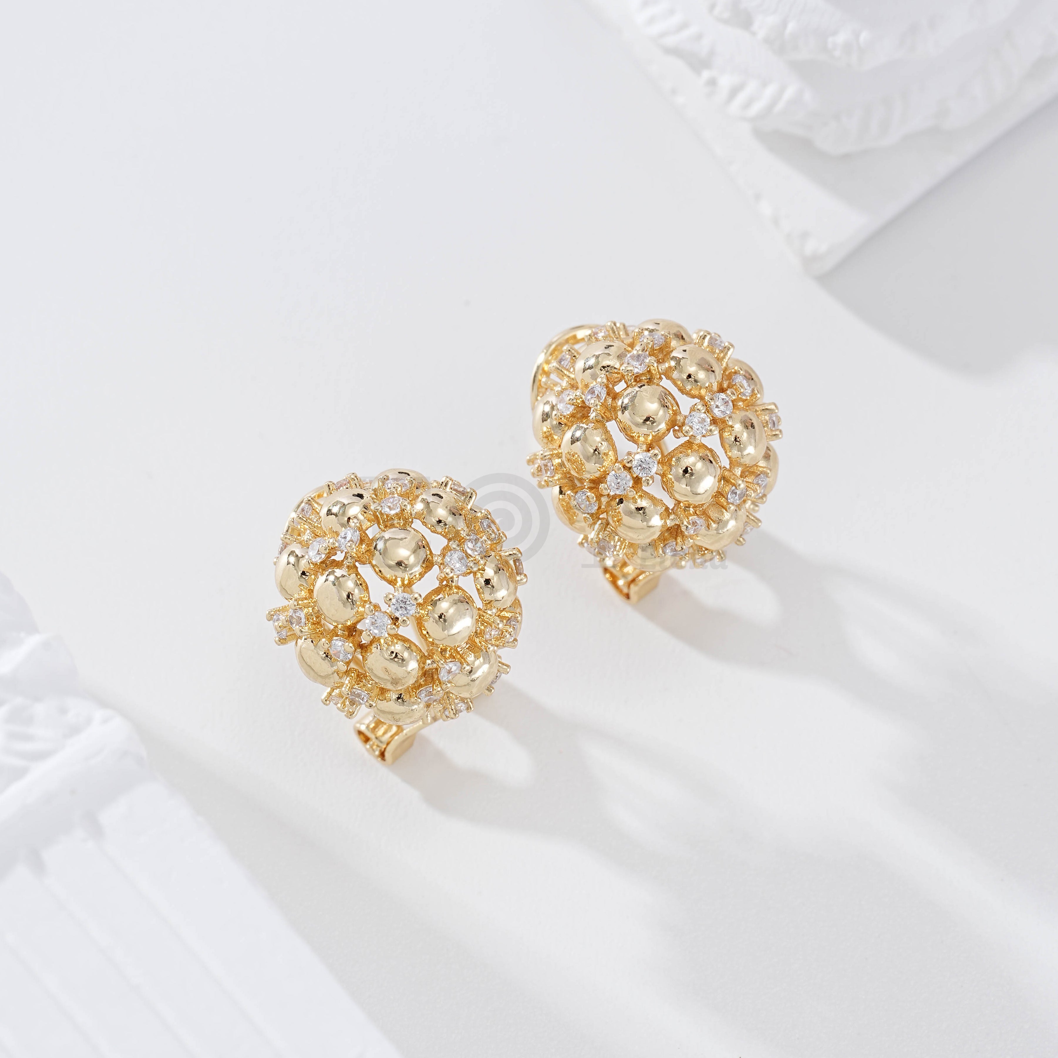 Pendientes redondos cierre omega goldfield