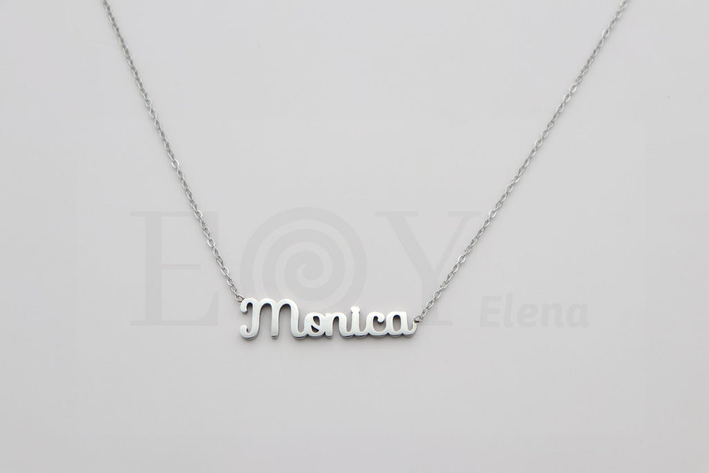 Collar de nombre "Monica"