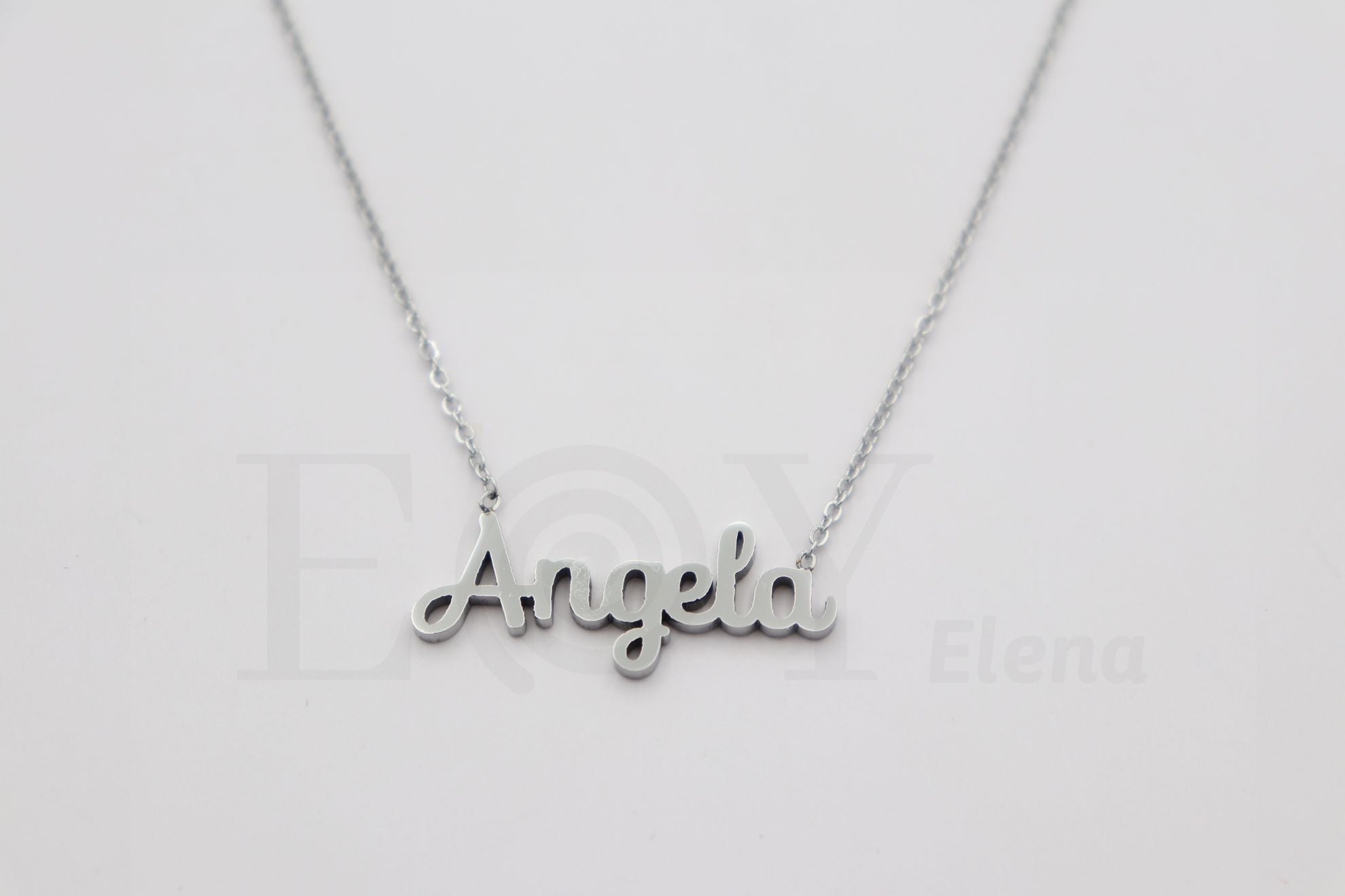 Collar de nombre "Angela"