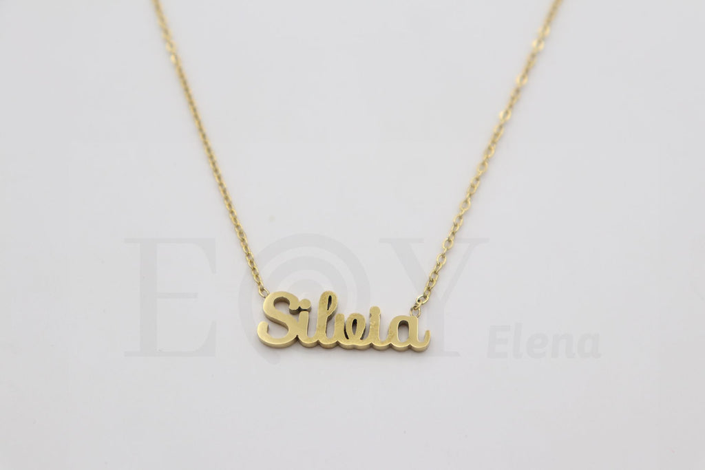Collar de nombre "Silvia"