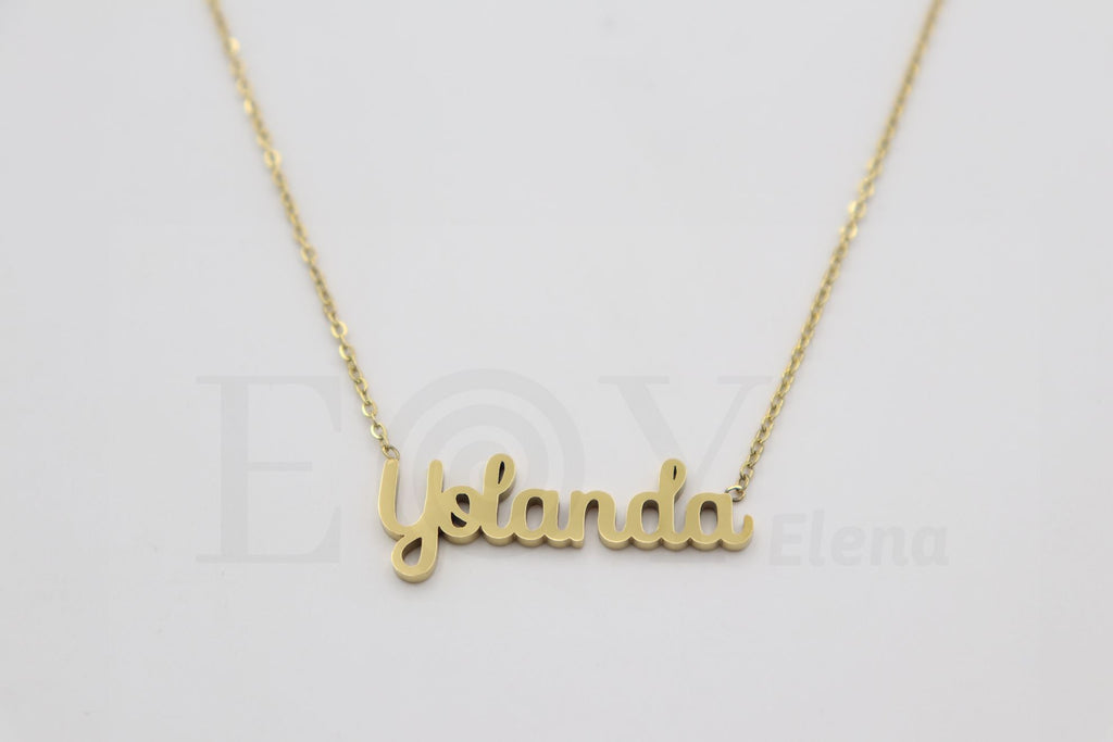 Collar de nombre "Yolanda"