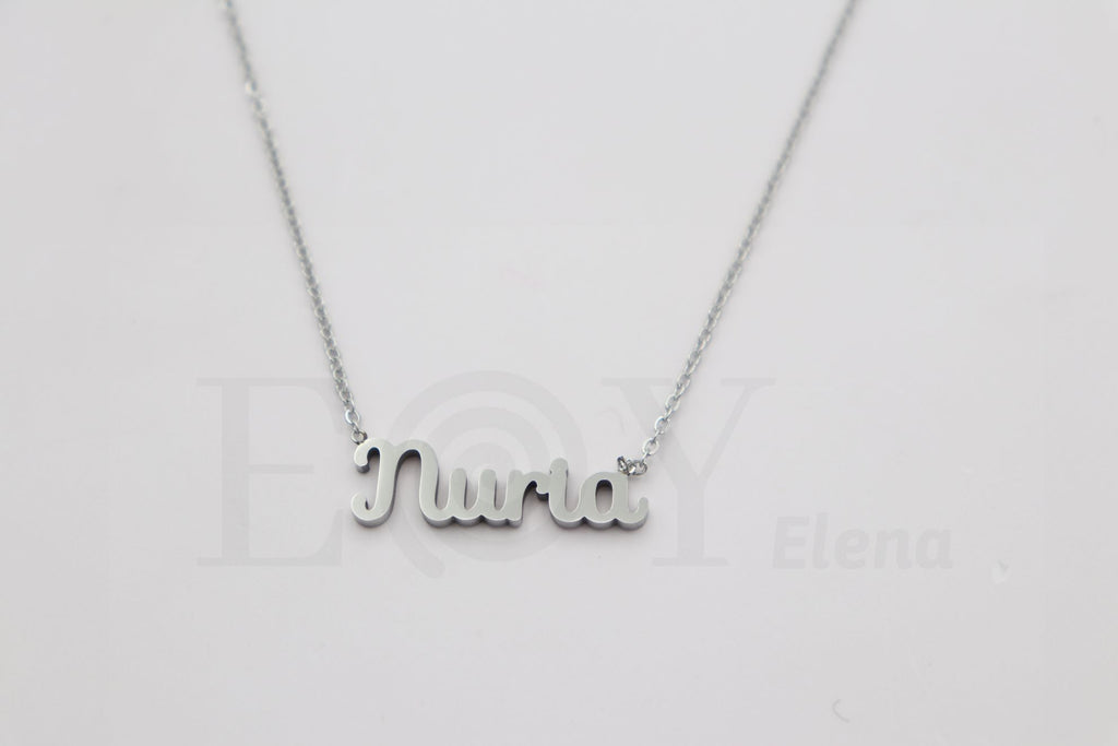 Collar de nombre "Nuria"