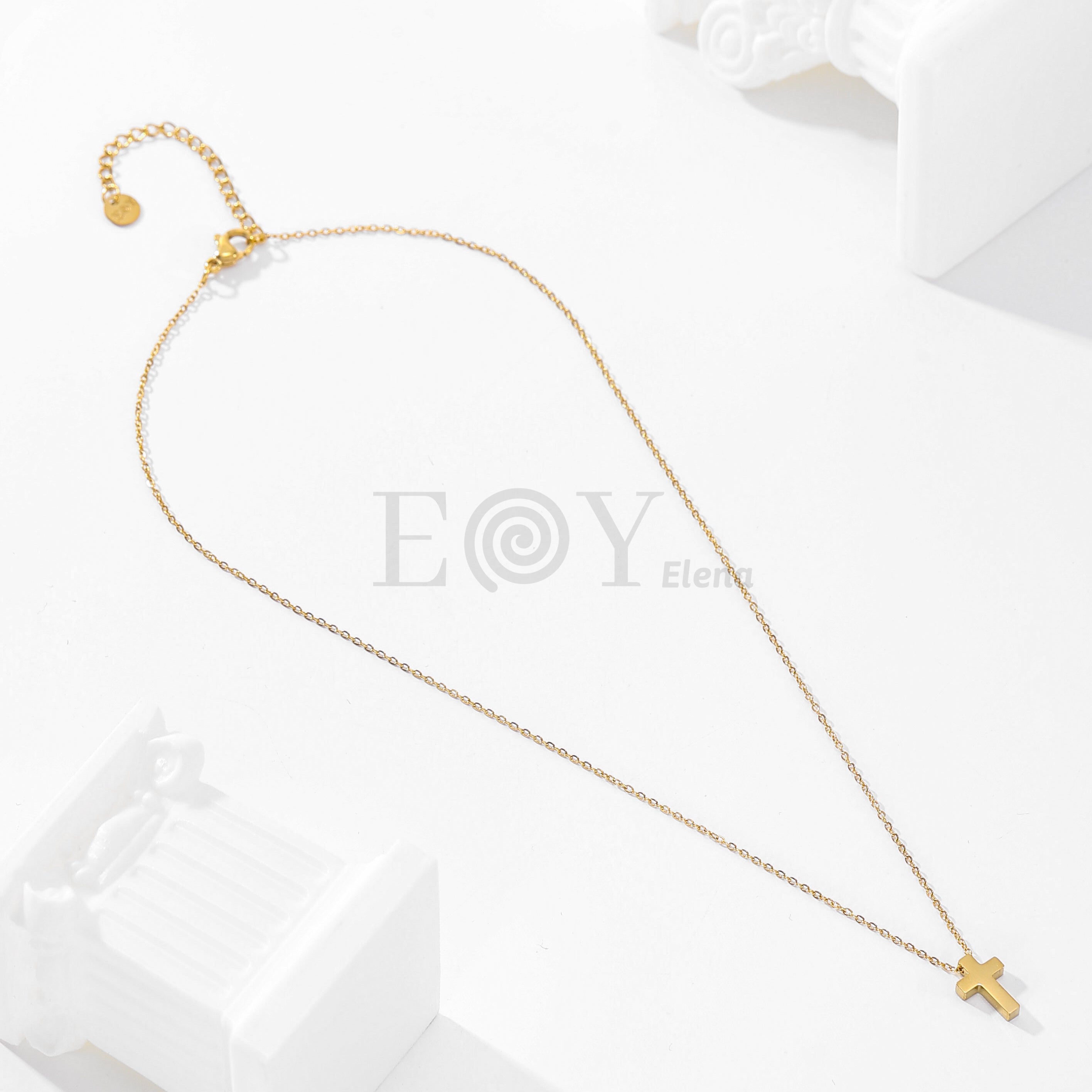 Collar cruz simple