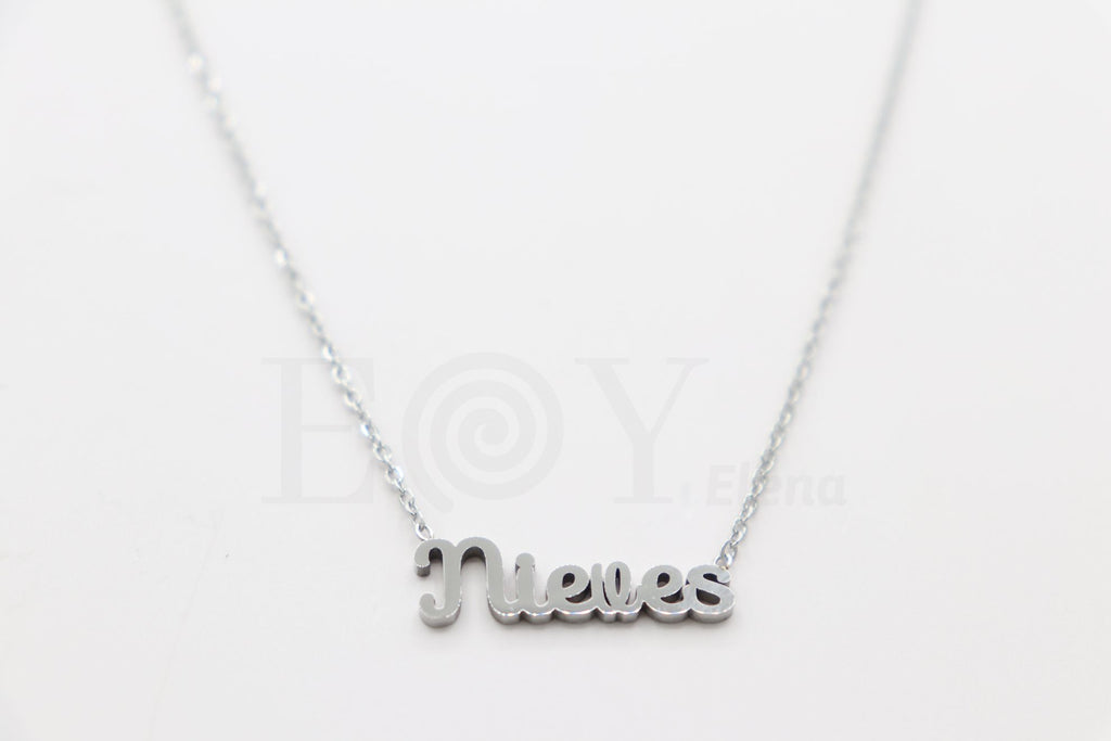 Collar de nombre "Nieves"