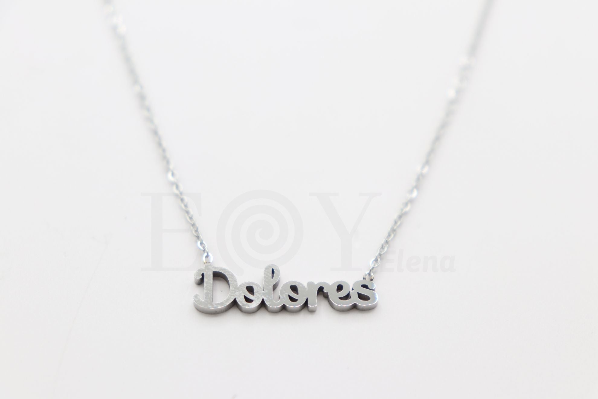 Collar de nombre "Dolores"