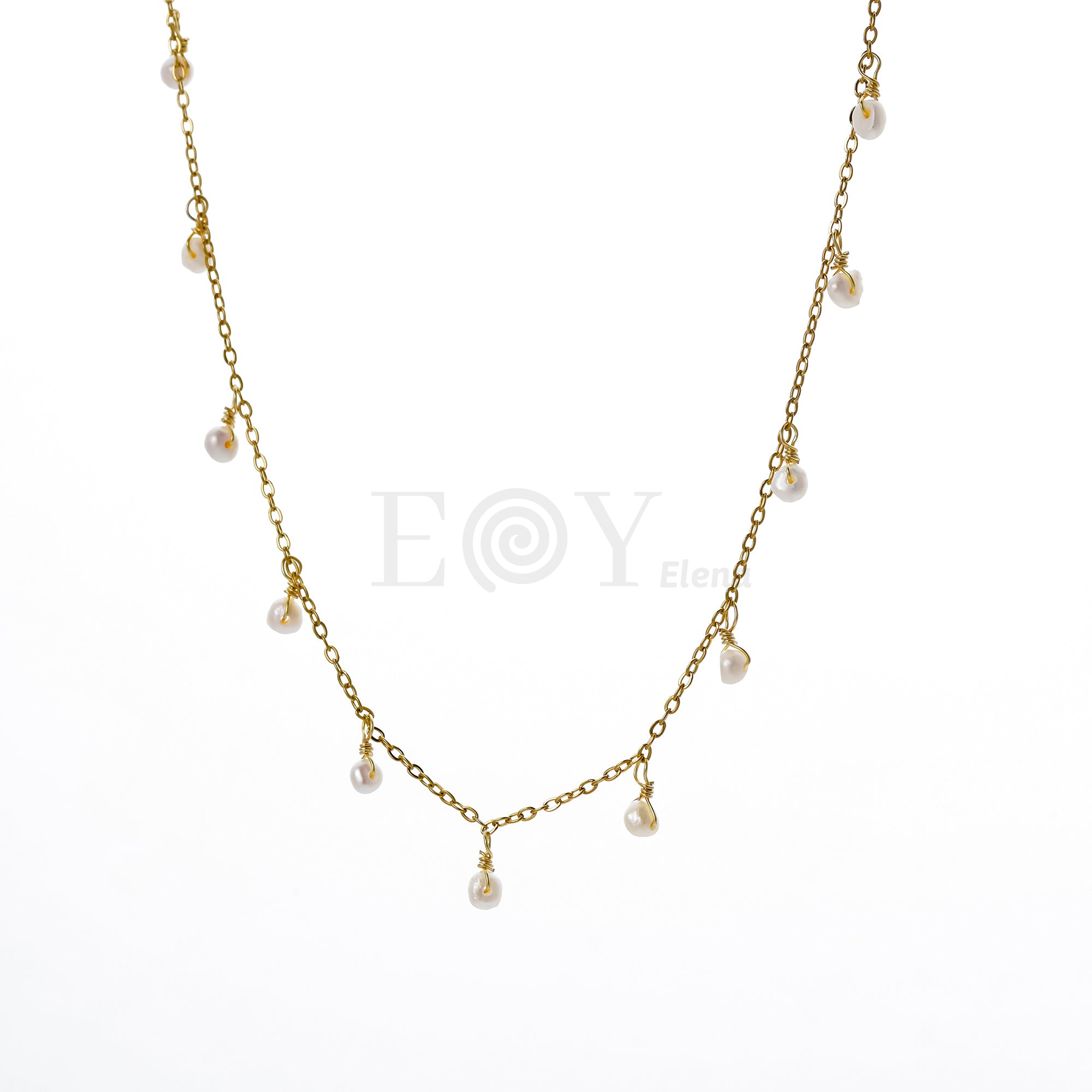 Collar con perlas colgantes