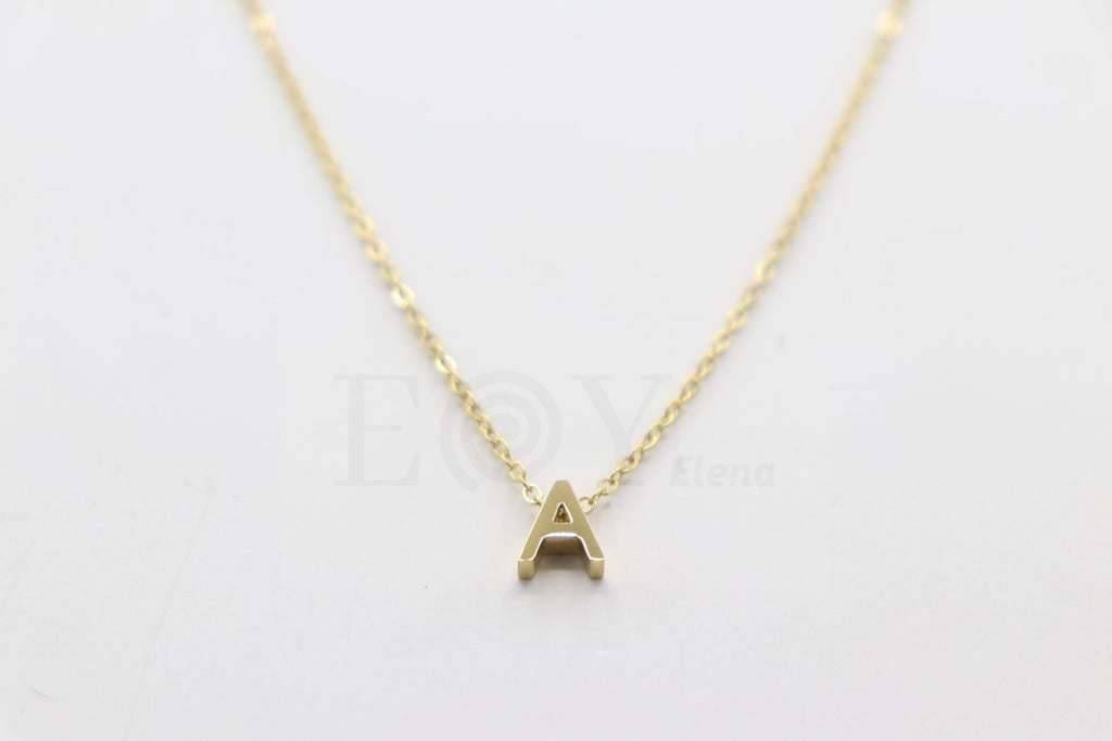 Collar de letra "A"