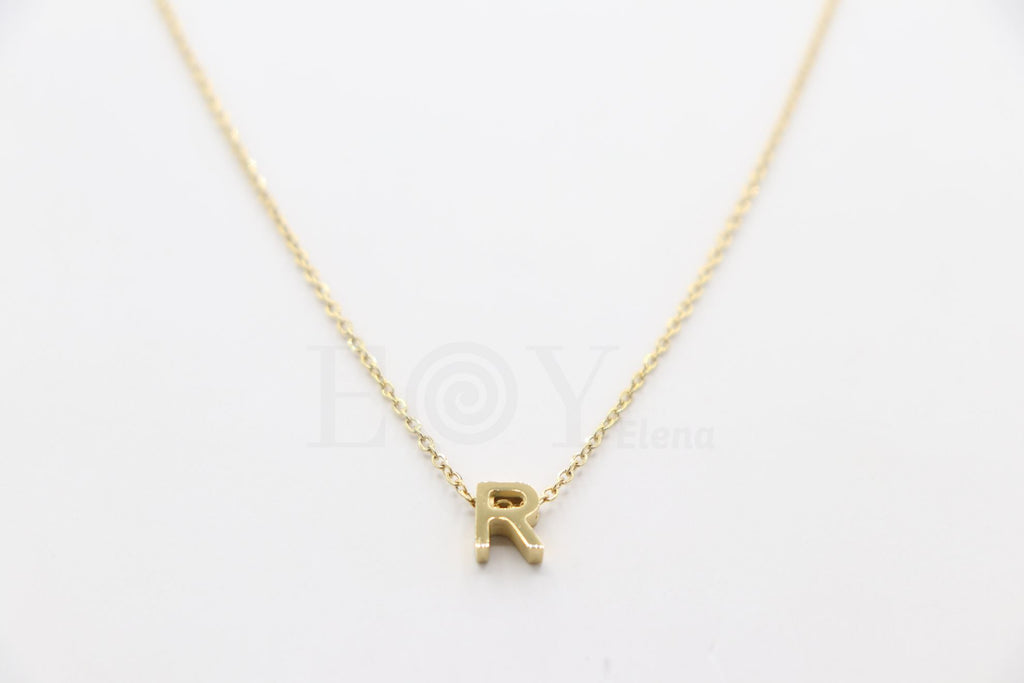 Collar de letra "R"