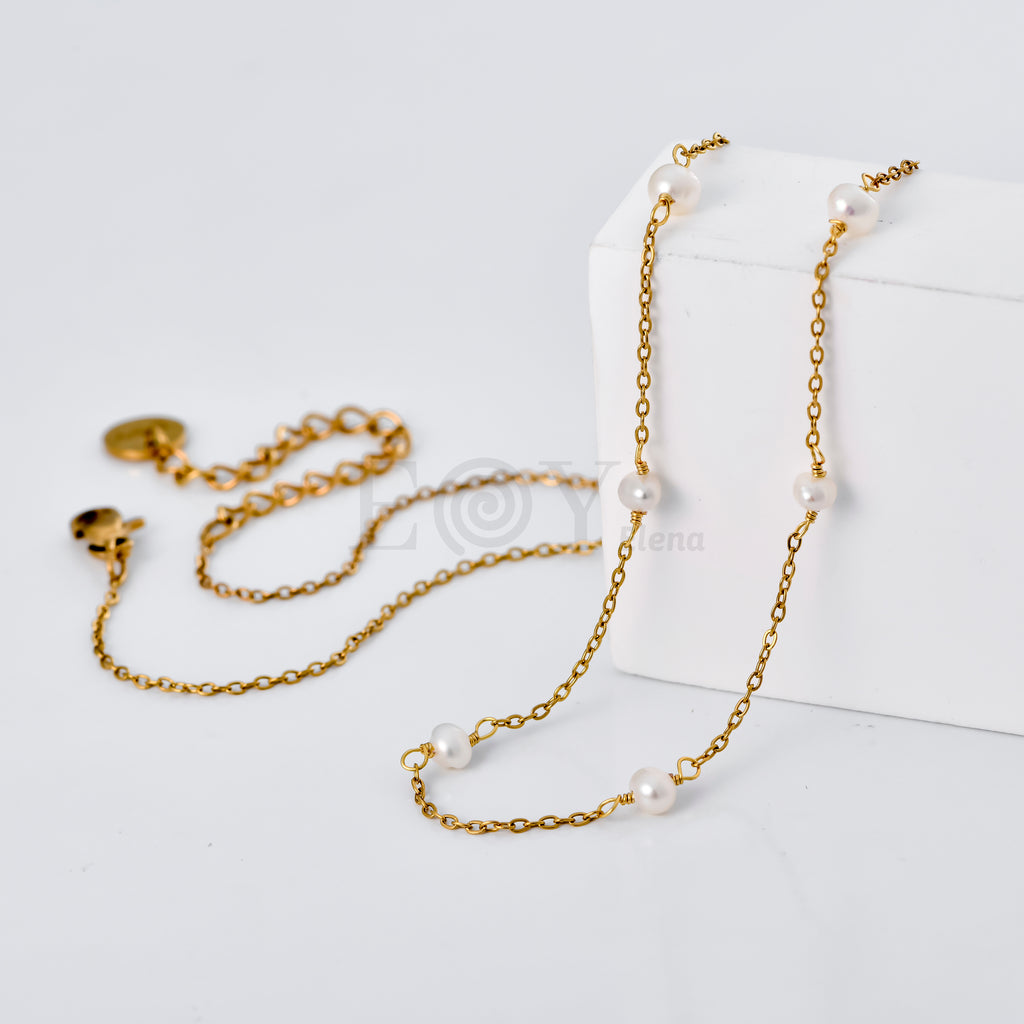 Collar con perlas