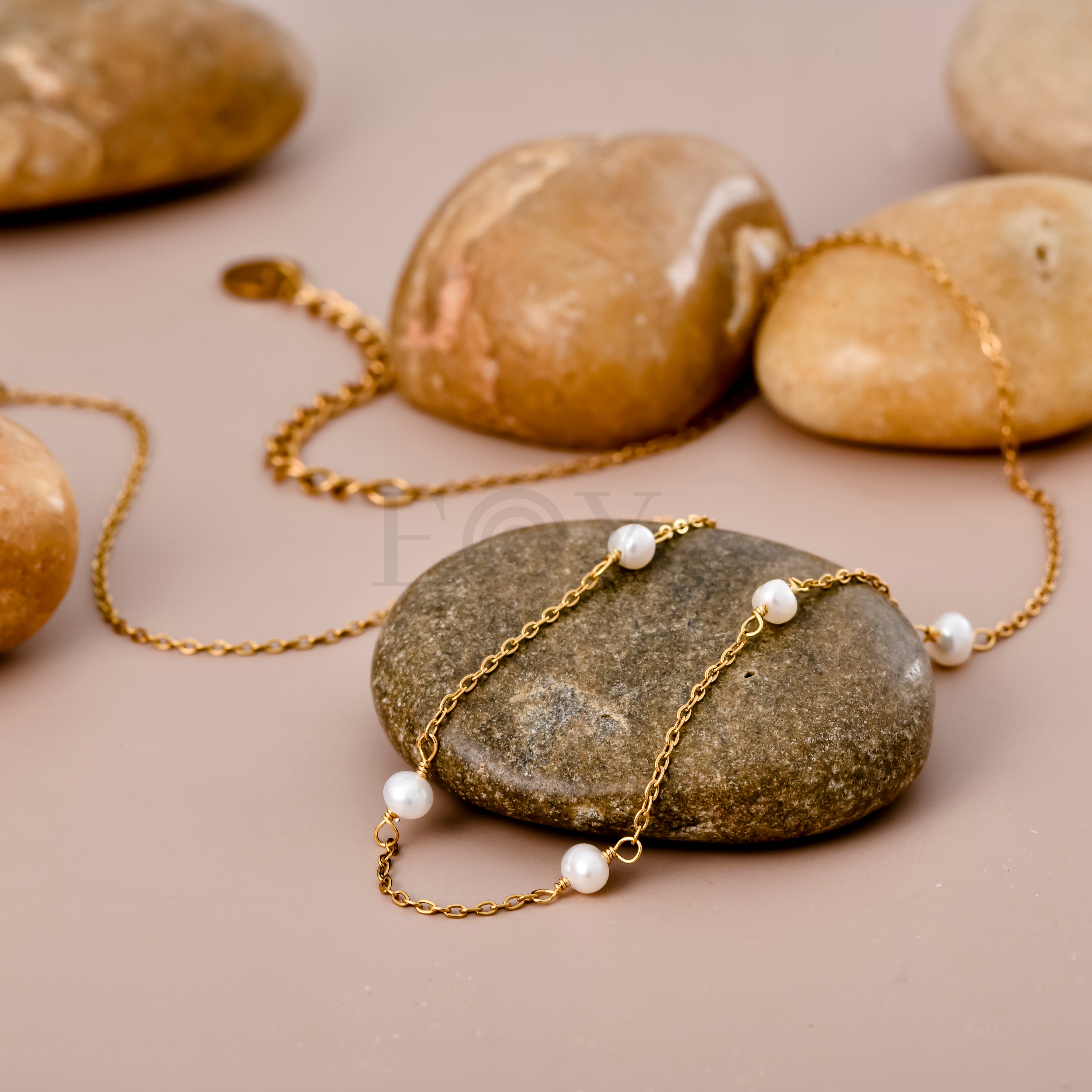 Collar con perlas