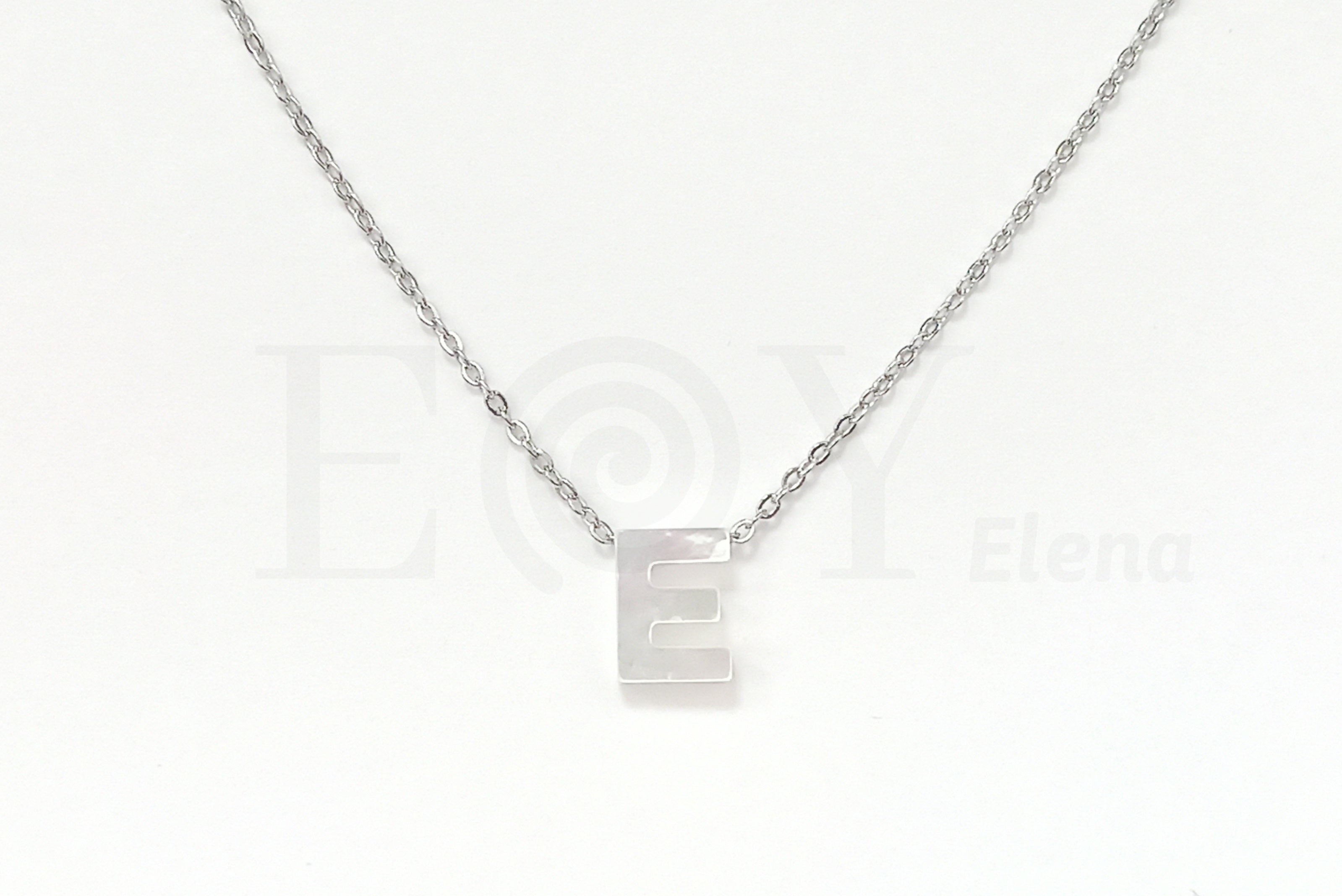 珍珠母贝“E”字母项链