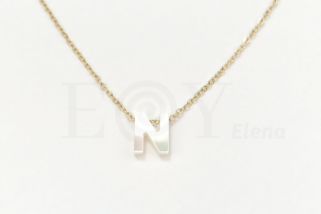 Collar de nácar letra "N"