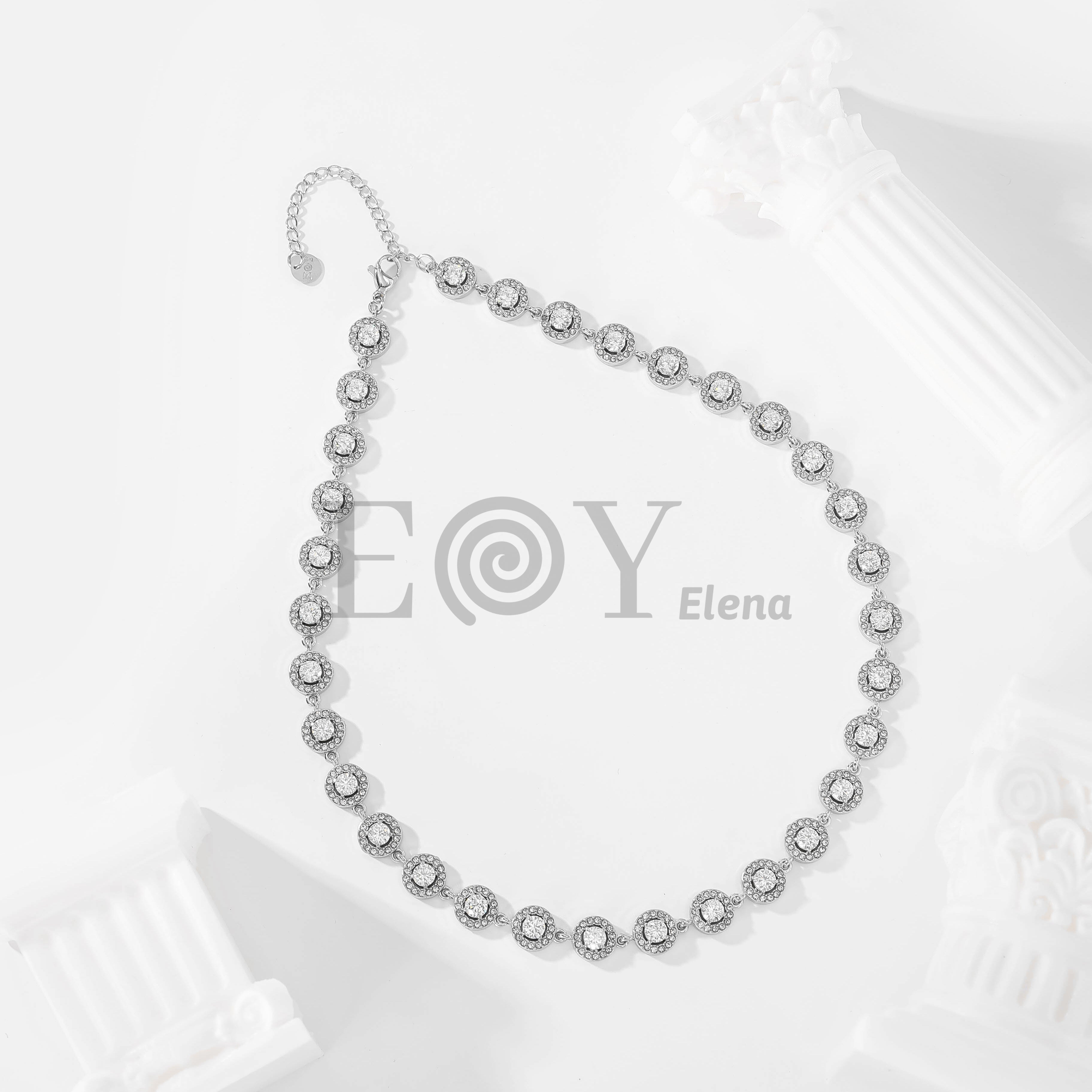 Collar de circonitas