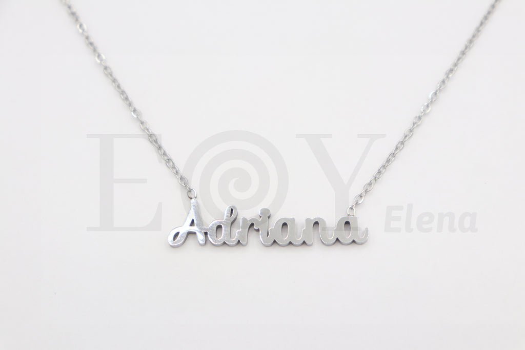 Collar de nombre "Adriana"