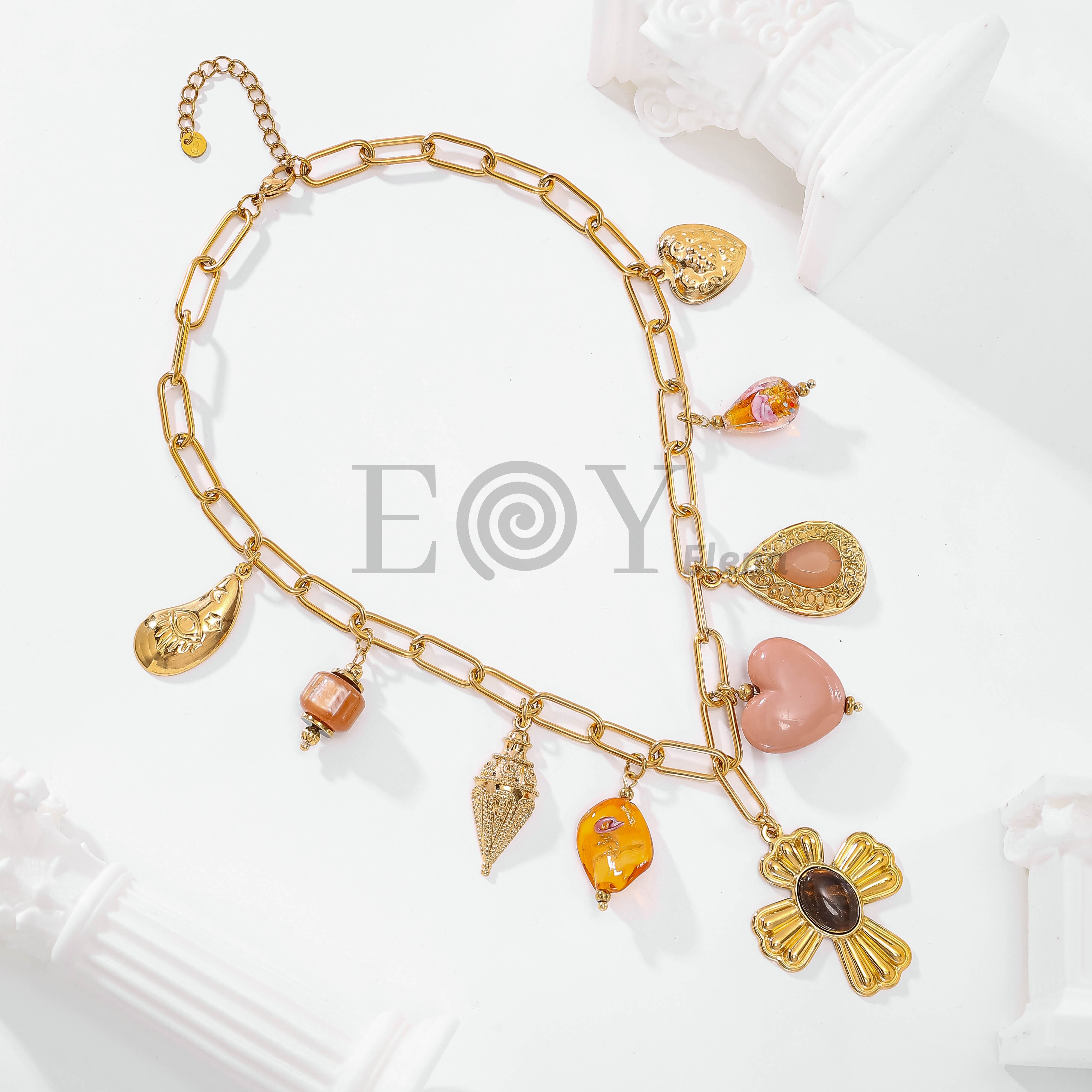 Collar cruz y charms