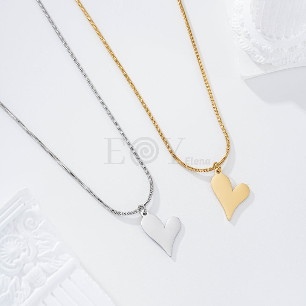 Collar con corazón acero
