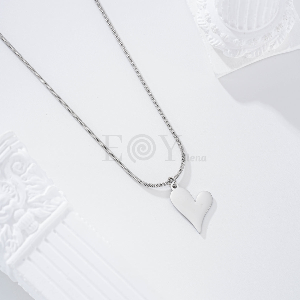 Collar con corazón acero