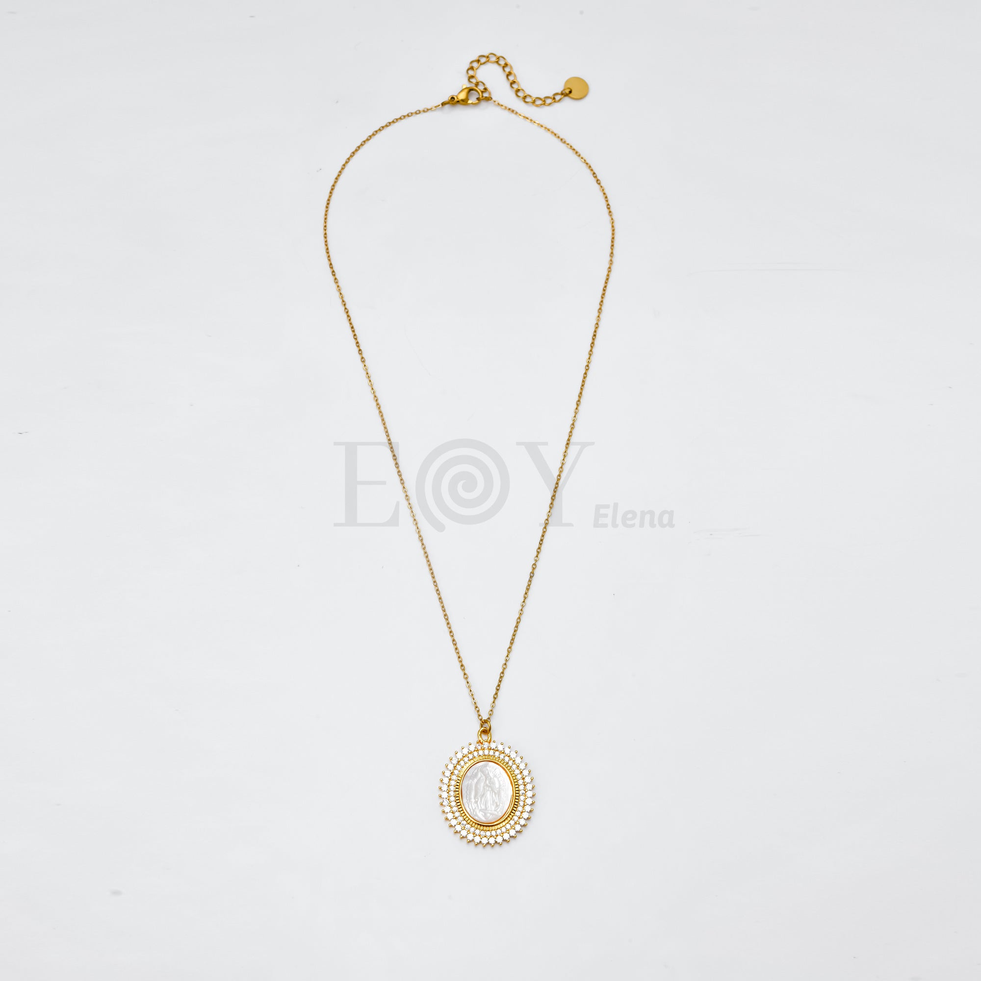 Collar virgen con bordado circonitas