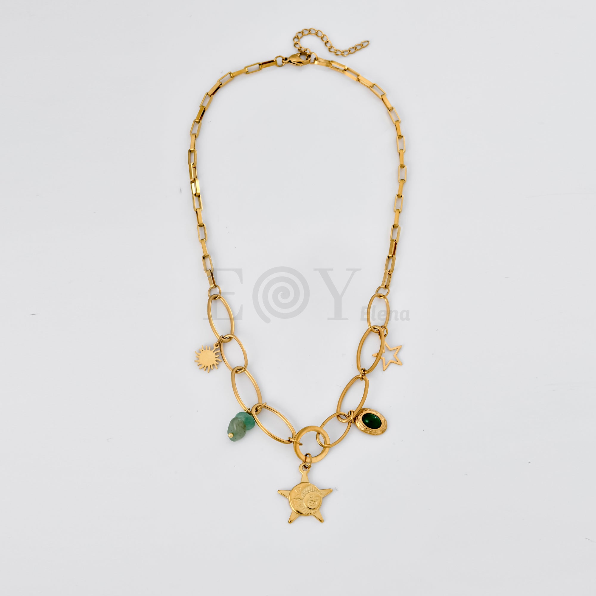 Collar con estrella y piedras