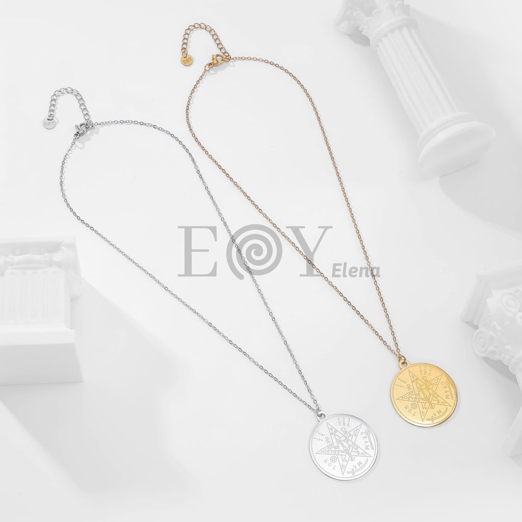 Collar con medalla grabada de estrella esotérica