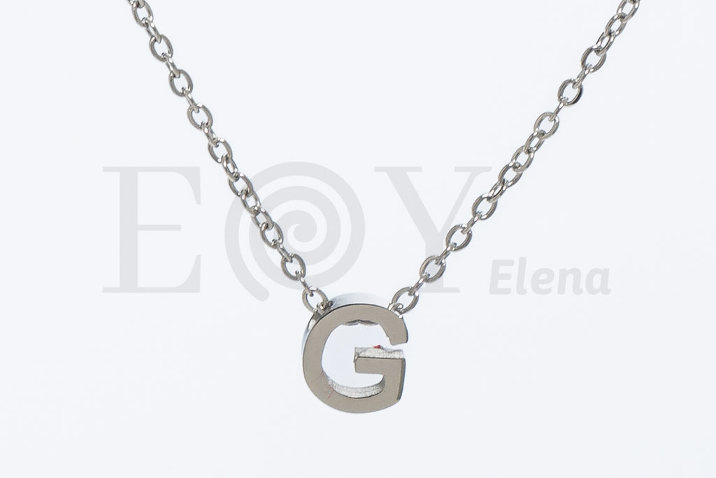 Collar de letra "G"
