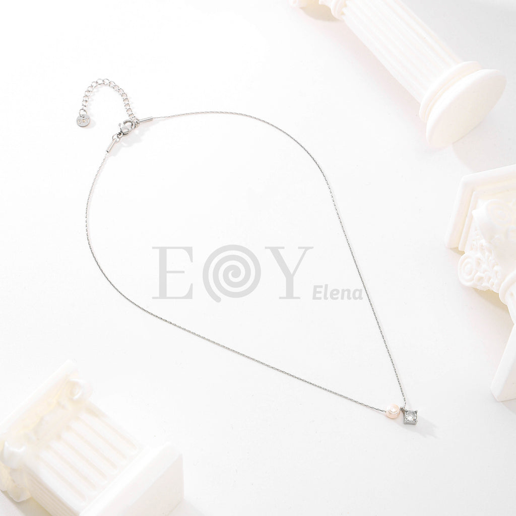 Collar con perla y circonita cuadrada