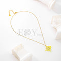 Collar dorado con nudo de bruja