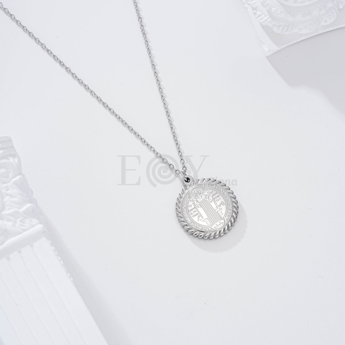 Collar medalla San Benito acero