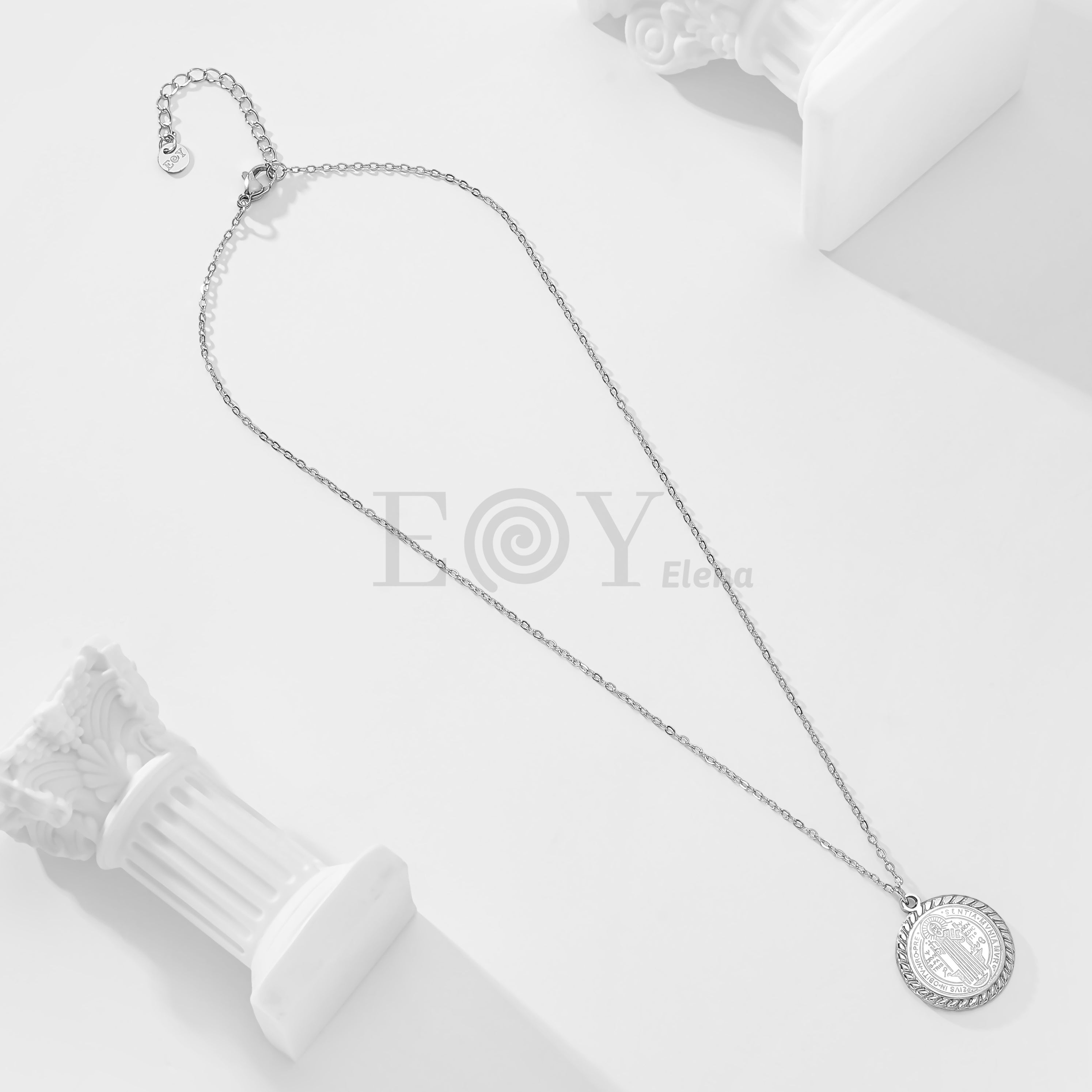 Collar chapa virgen