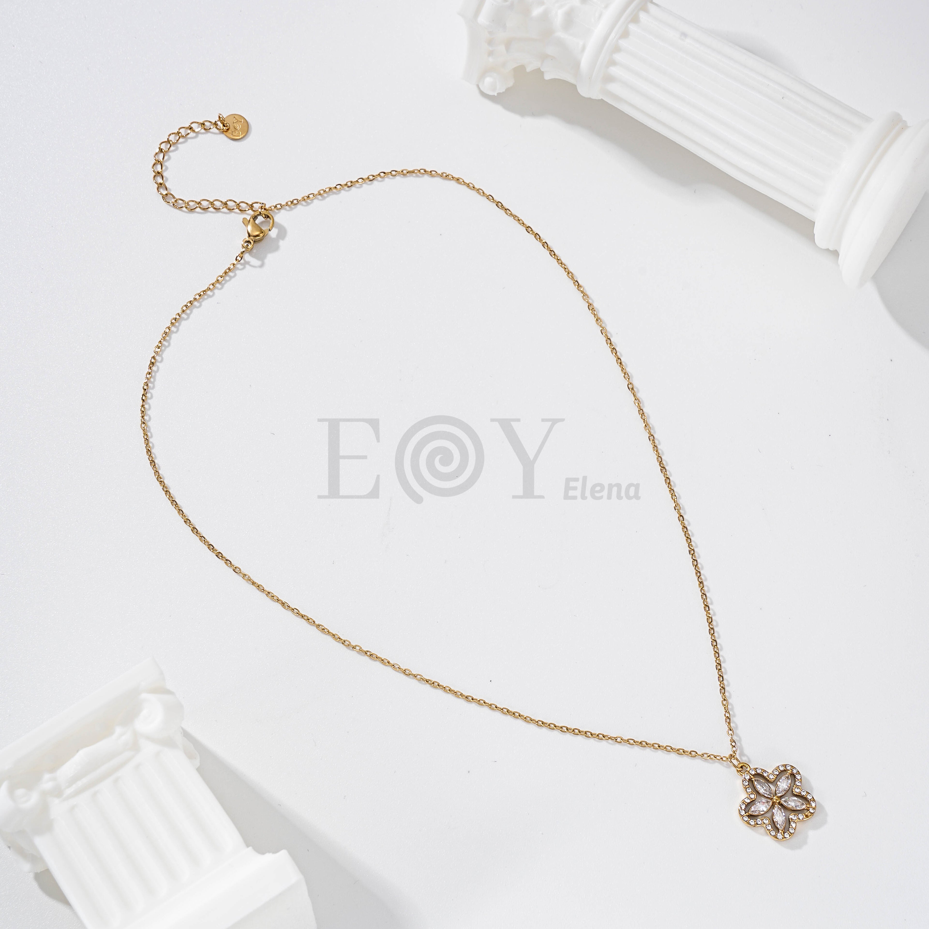 Collar Flor Brillante Dorada