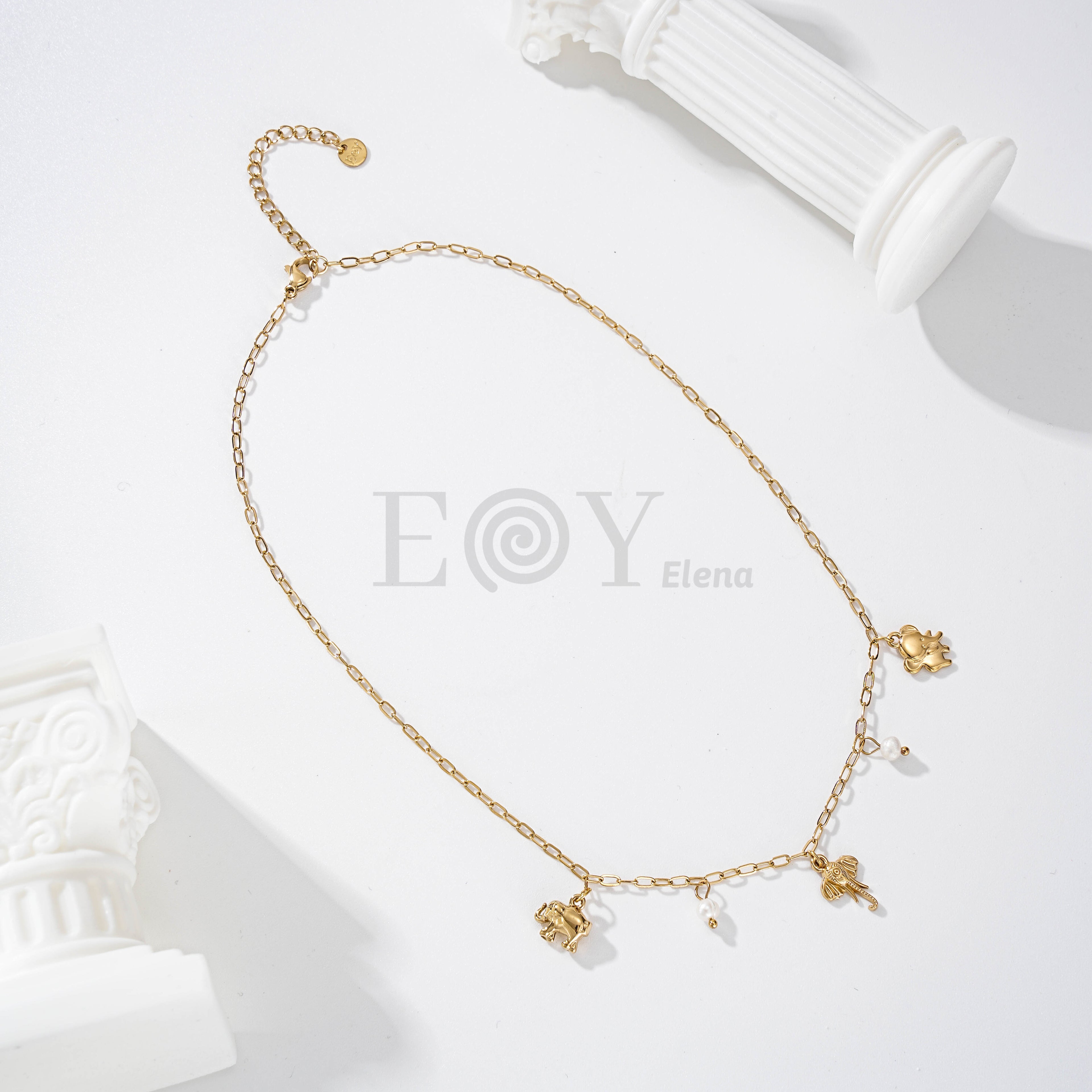 Collar Elefantes Dorado con Perla