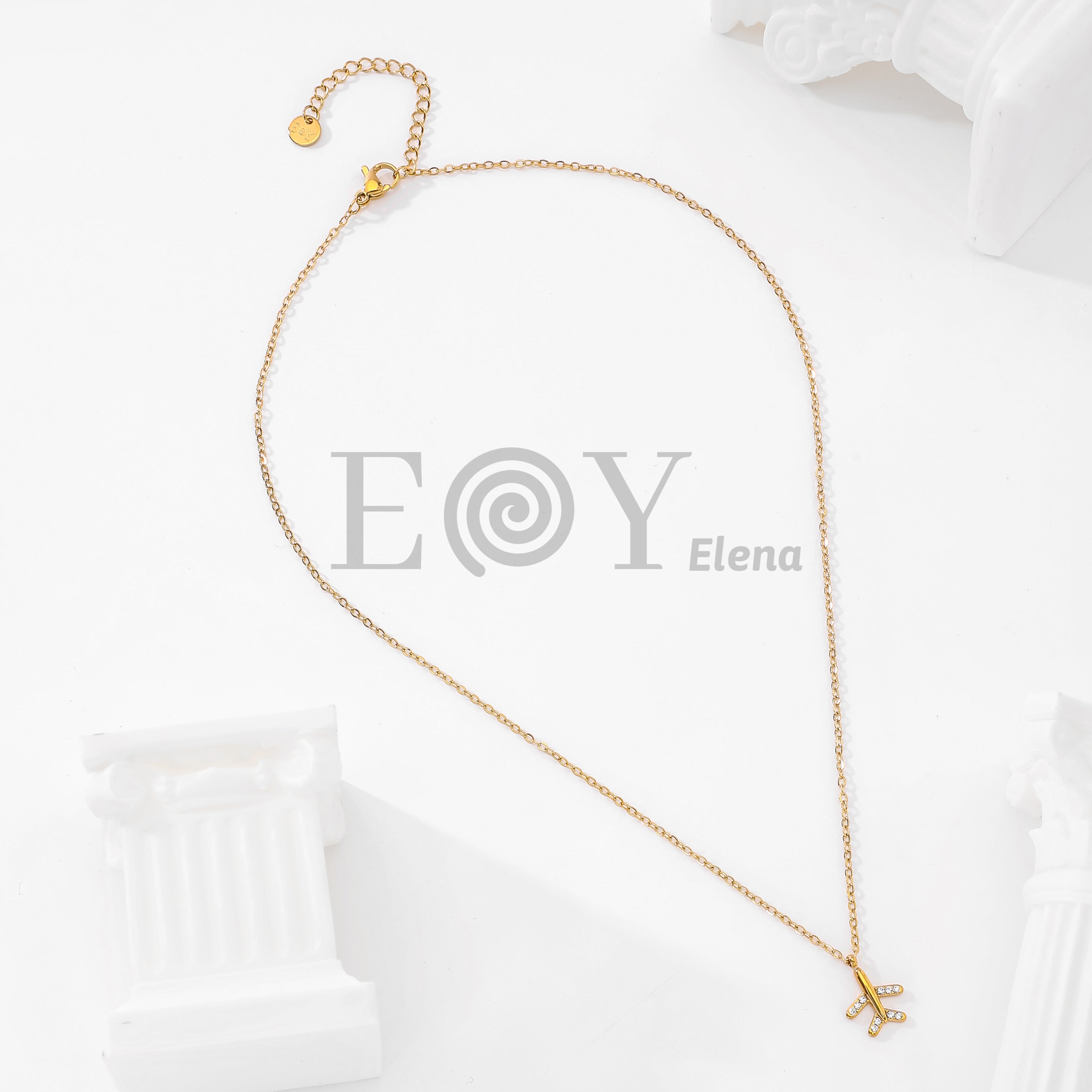 Collar avión con circonitas