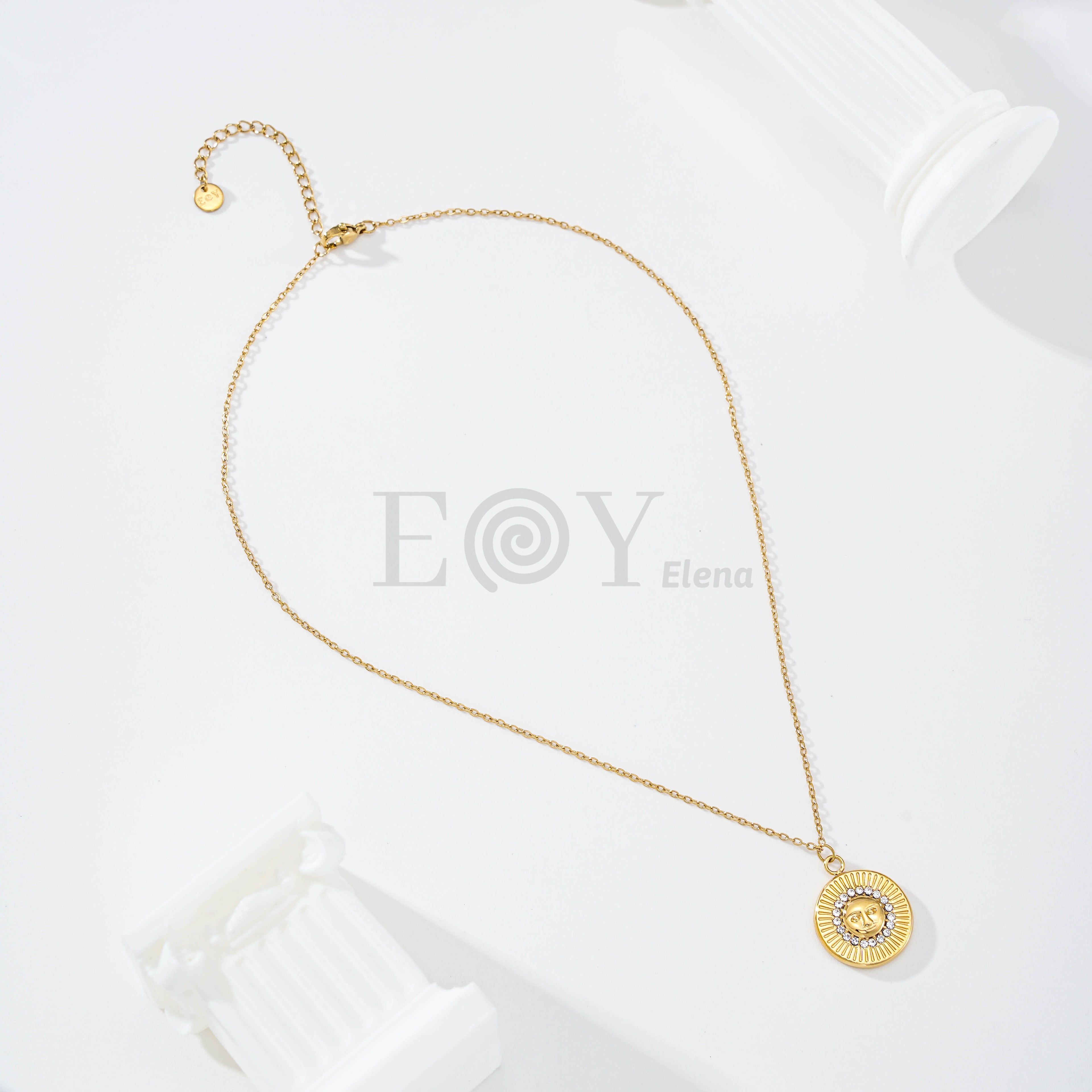 Collar sol con circonitas