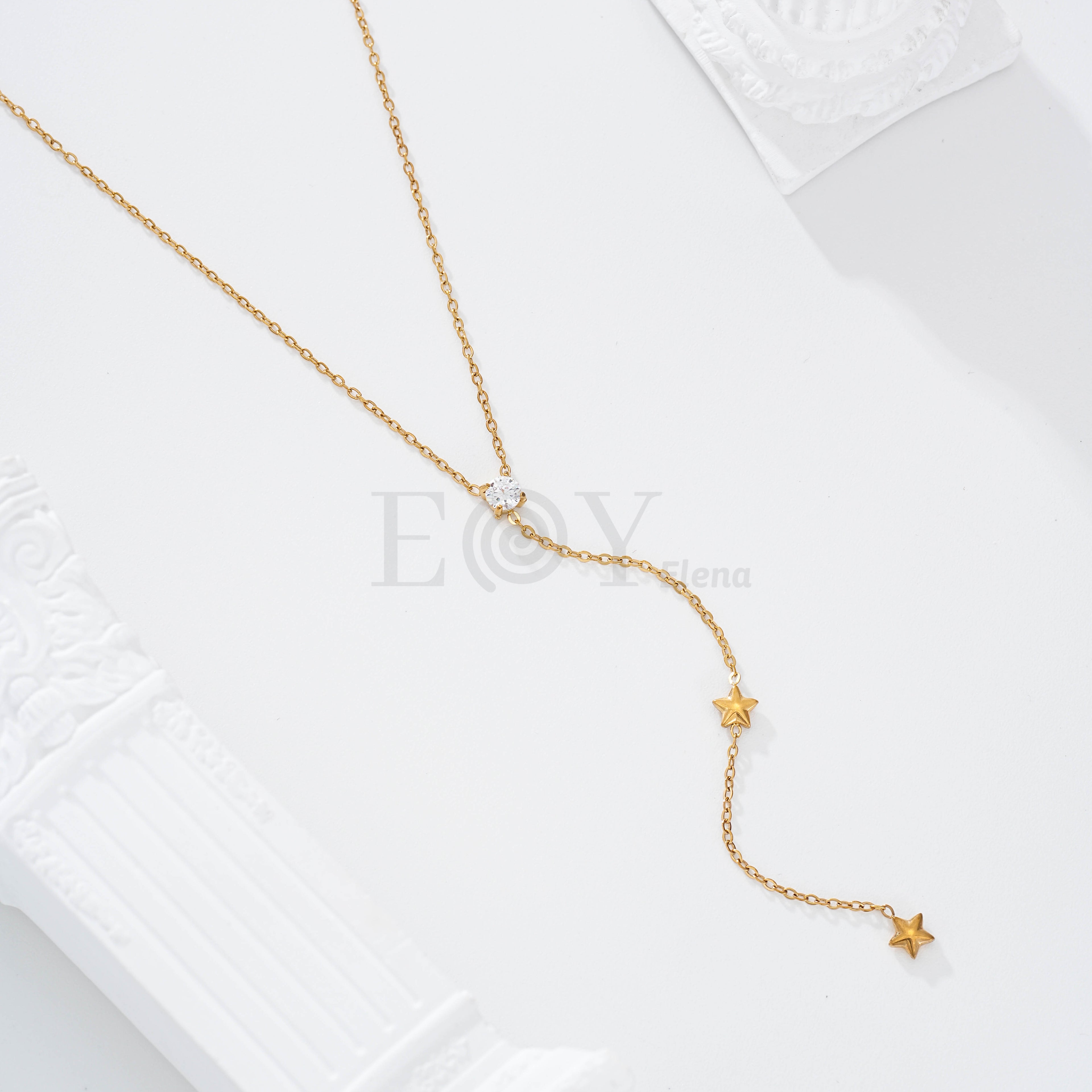Collar con circonita y estrella
