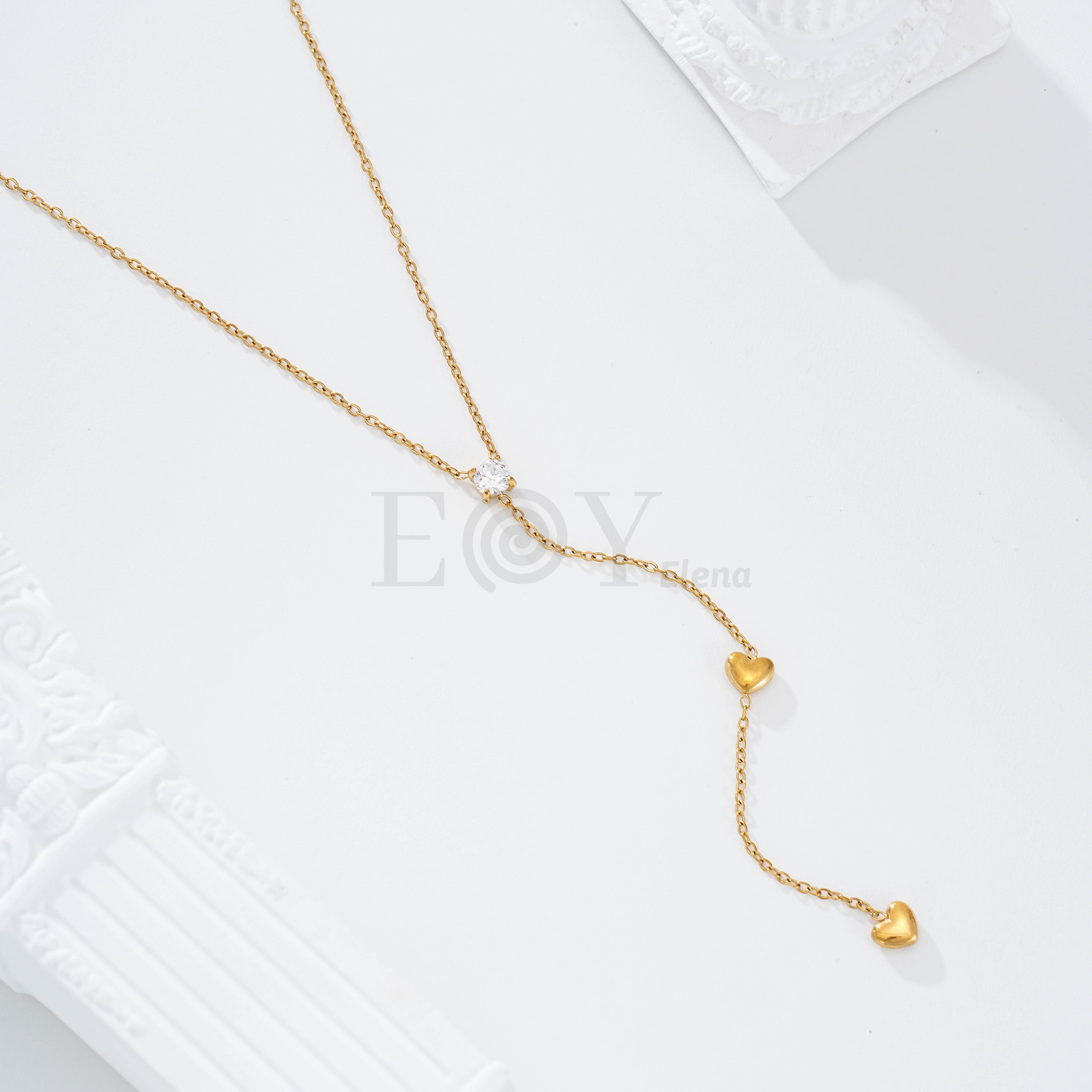 Collar con circonita y corazón