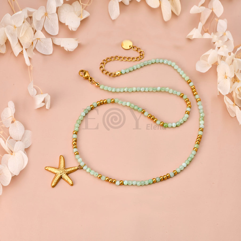 Collar Estrella de Mar con Piedras Verdes de Acero Dorado