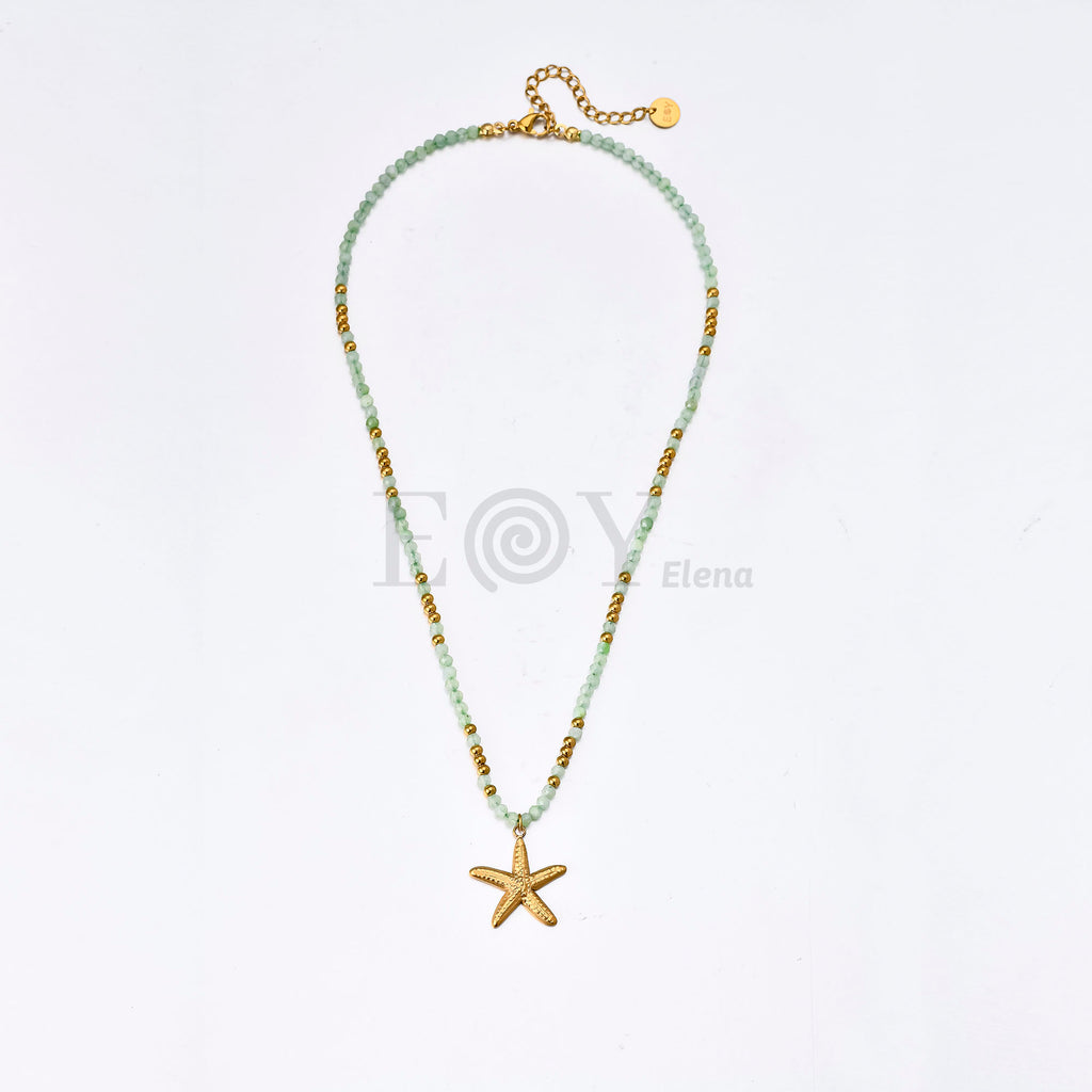 Collar Estrella de Mar con Piedras Verdes de Acero Dorado