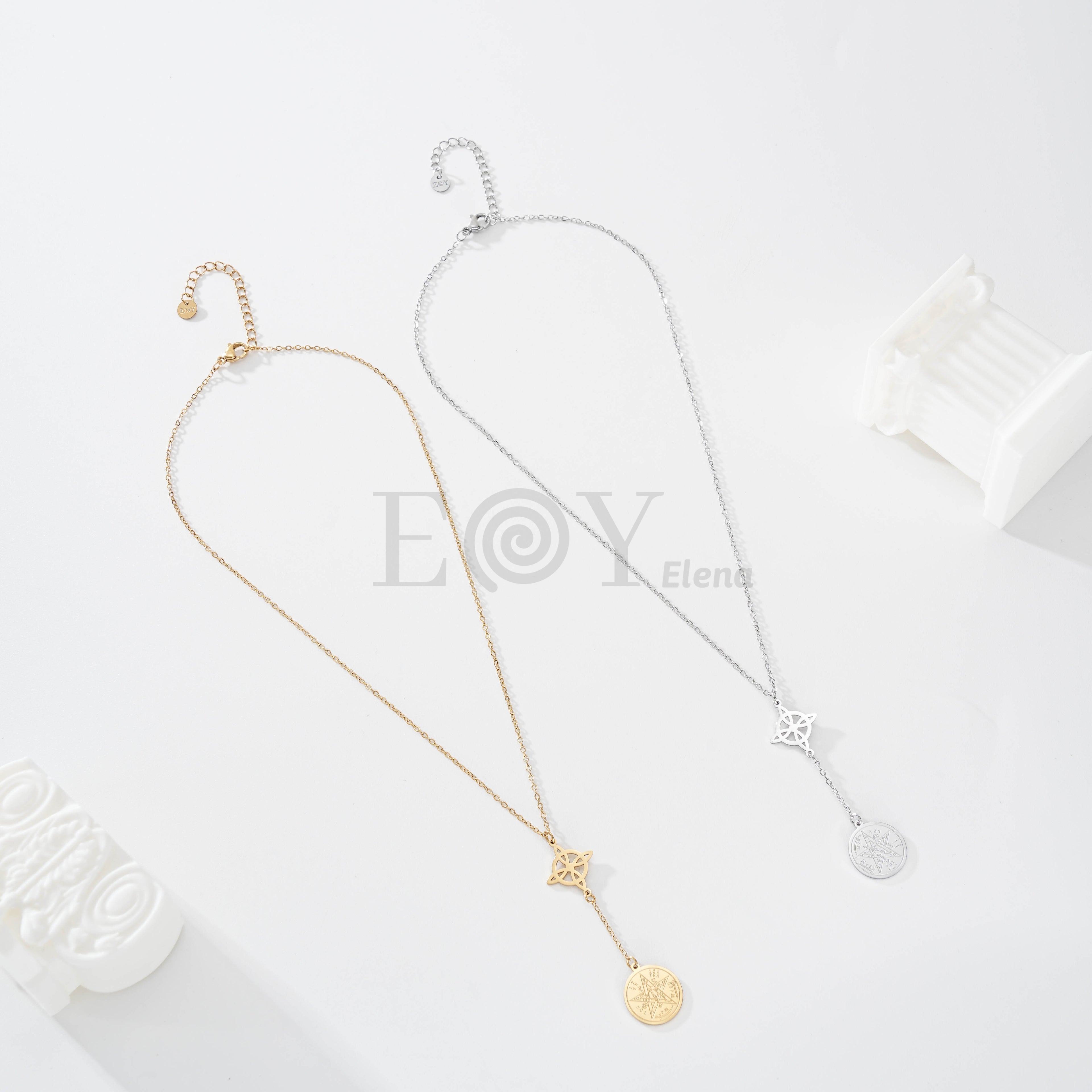 Collar nudo de bruja y estrella de símbolos