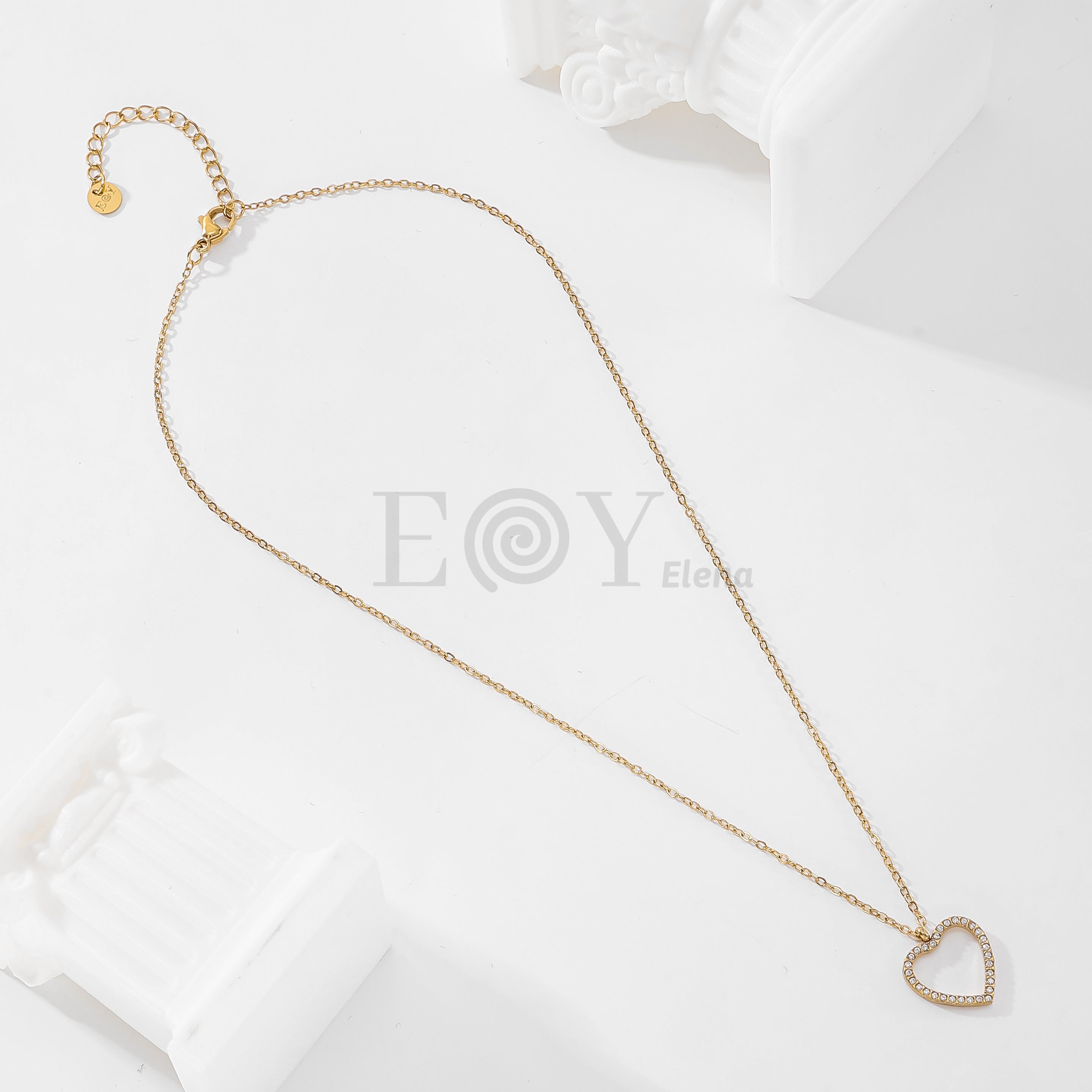Collar corazón con circonitas