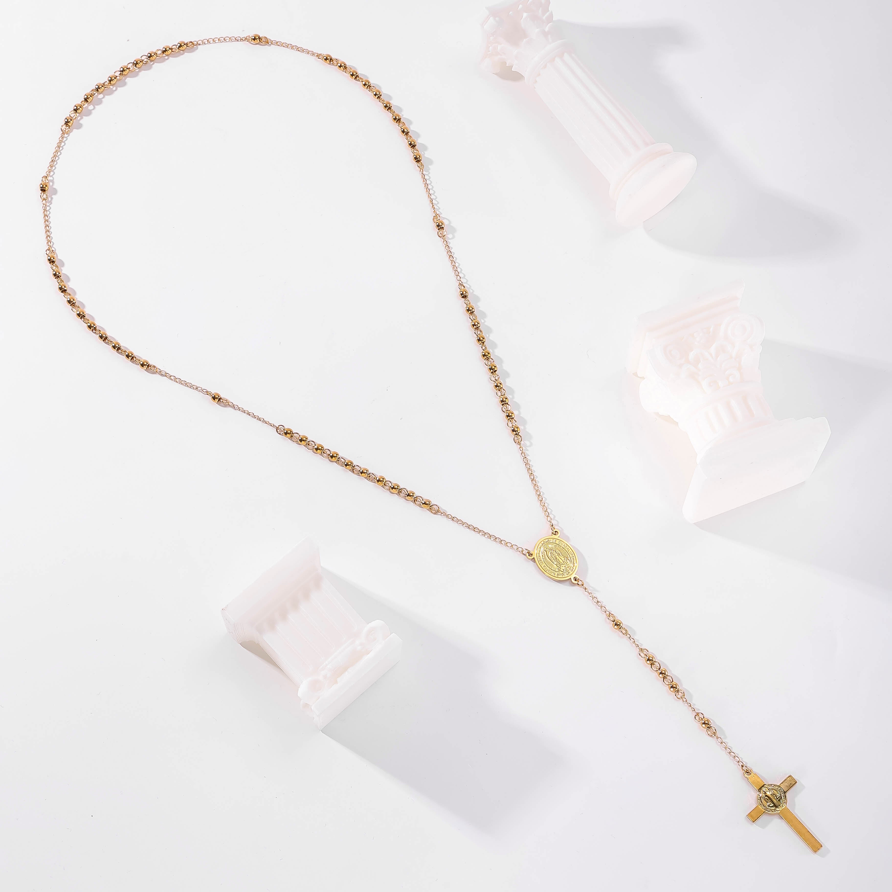 Collar medalla Vírgen de Guadalupe y cruz colgante