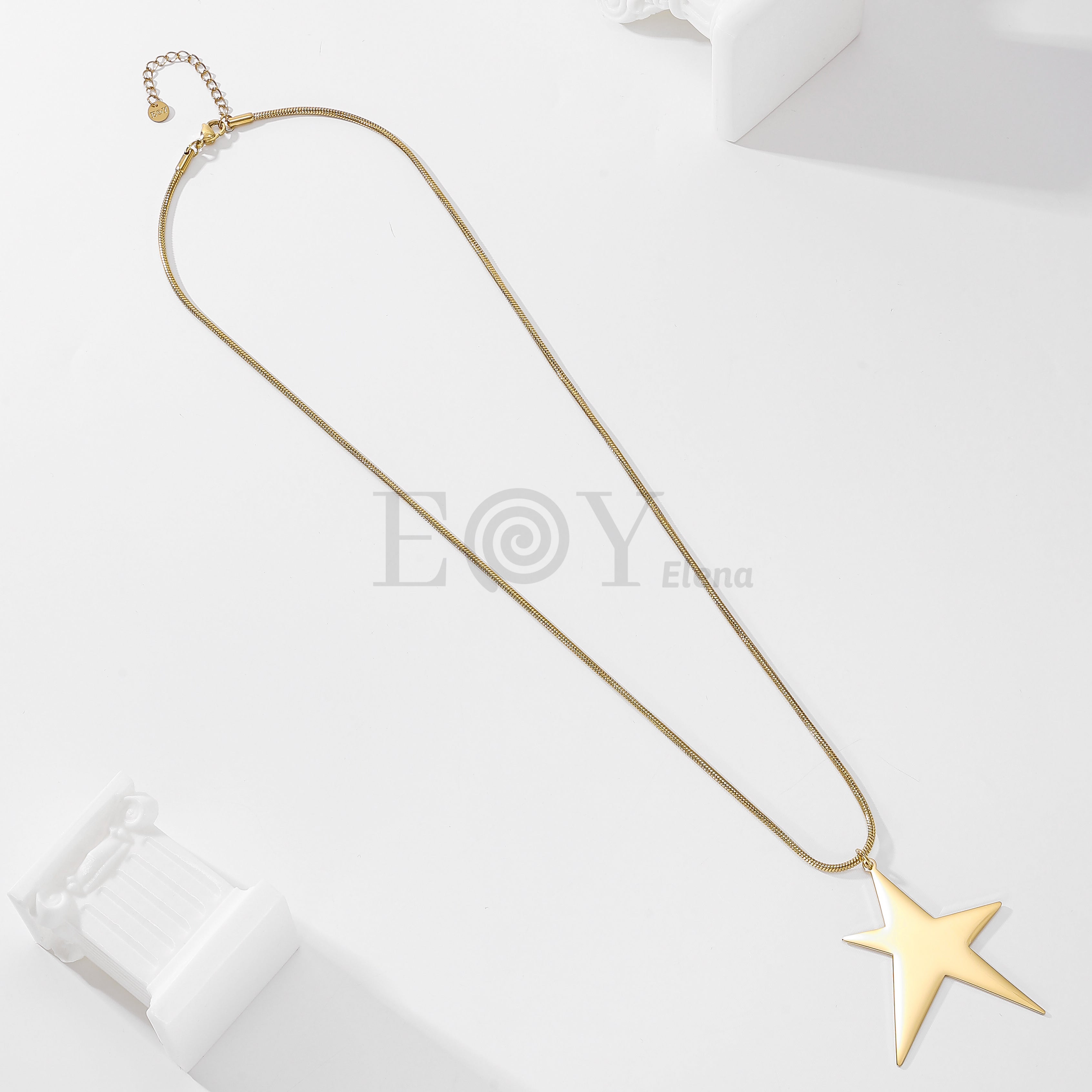 Collar con estrella grande