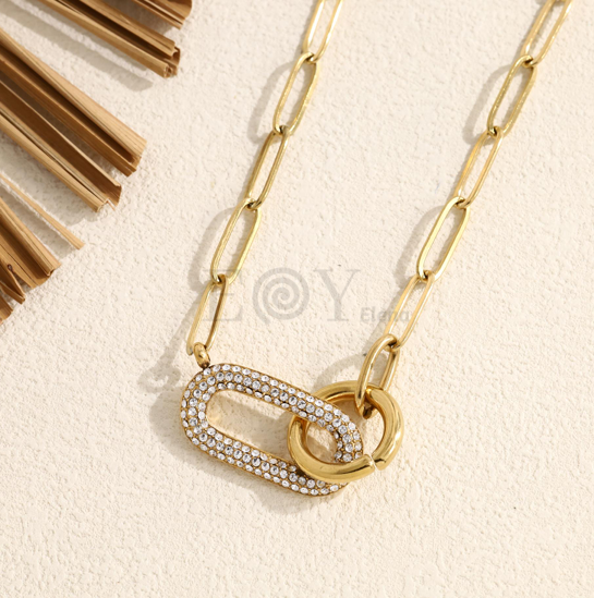 Collar figuras cruzadas