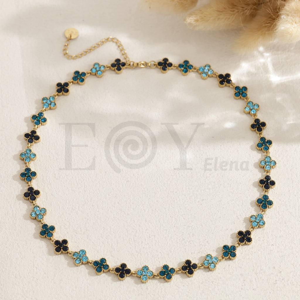 Collar trébol color acero